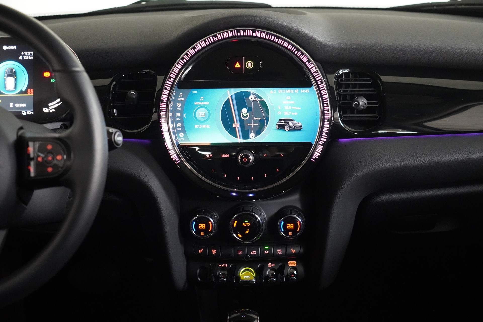 MINI Cooper SE-image-18