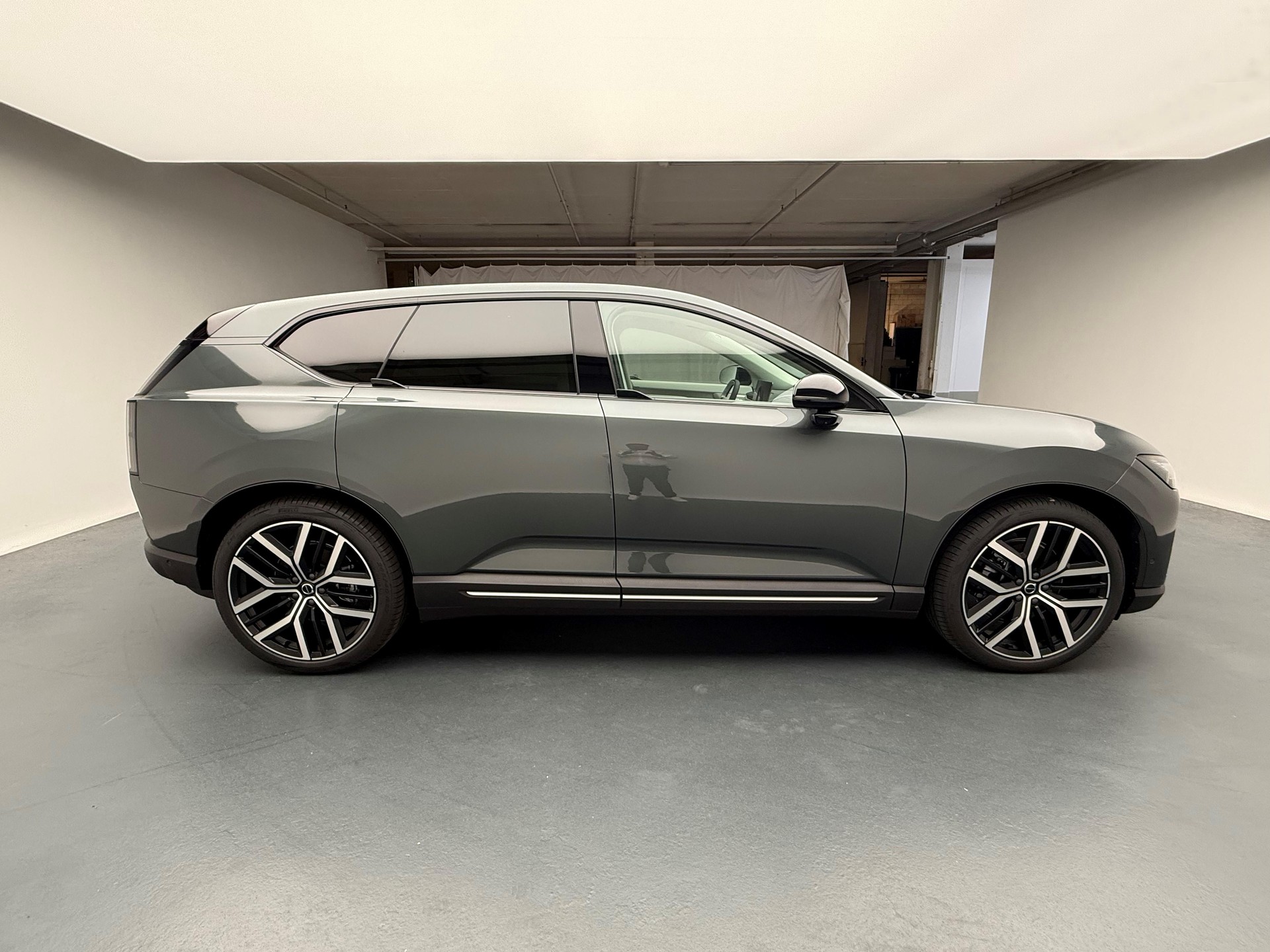 VOLVO EX60 Twin Ultra AWD-image-6
