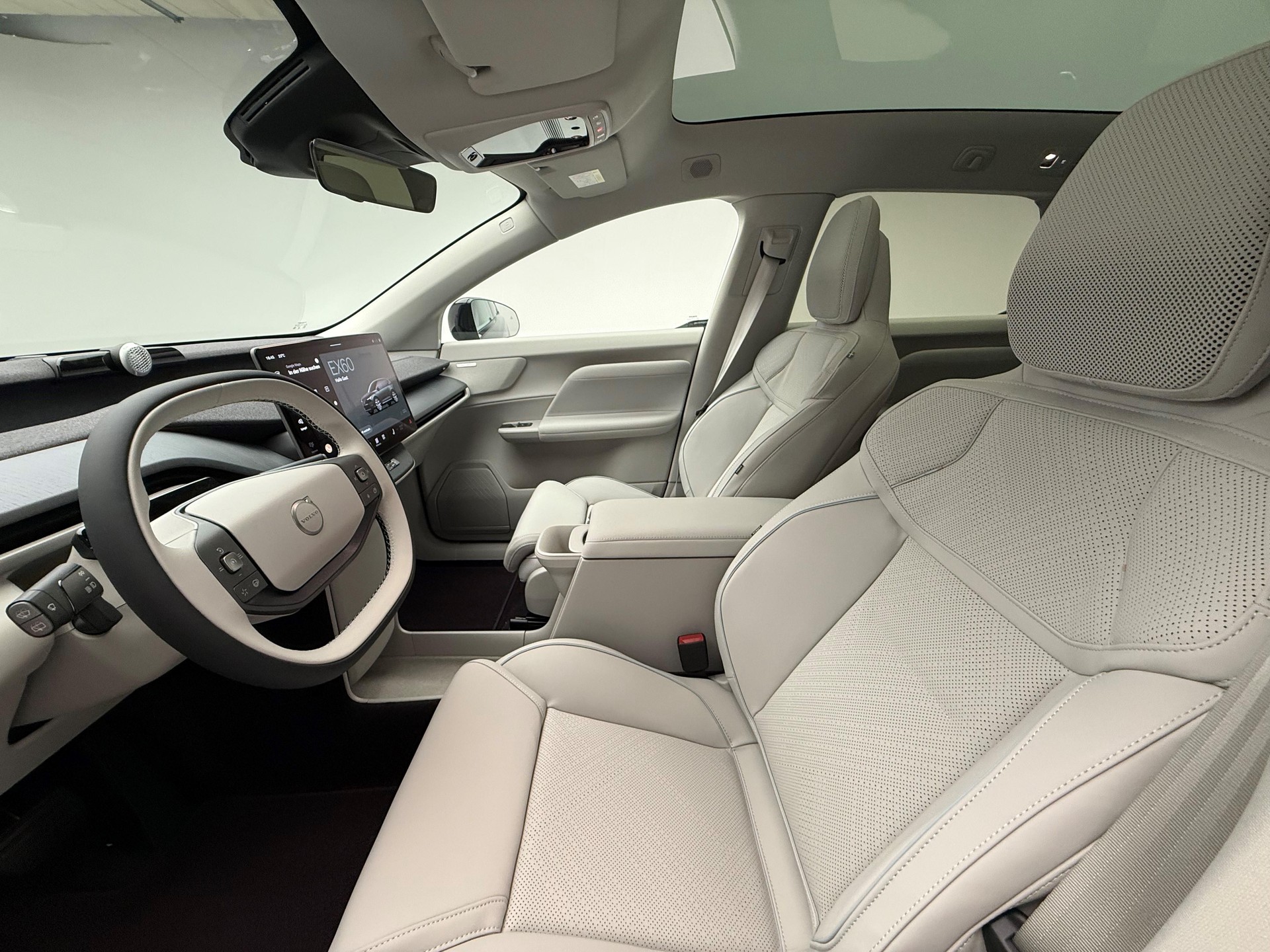 VOLVO EX60 Twin Ultra AWD-image-10