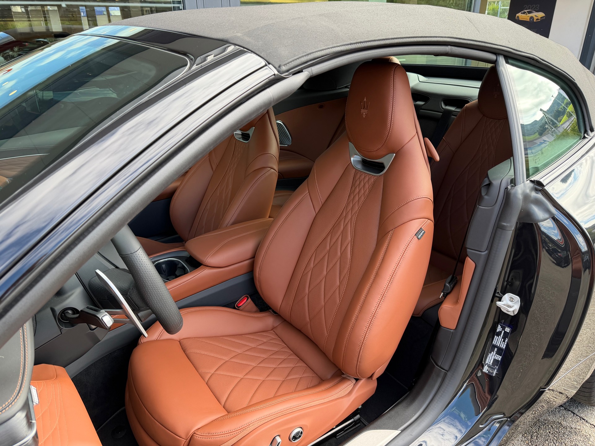 MASERATI GranCabrio Modena-image-5