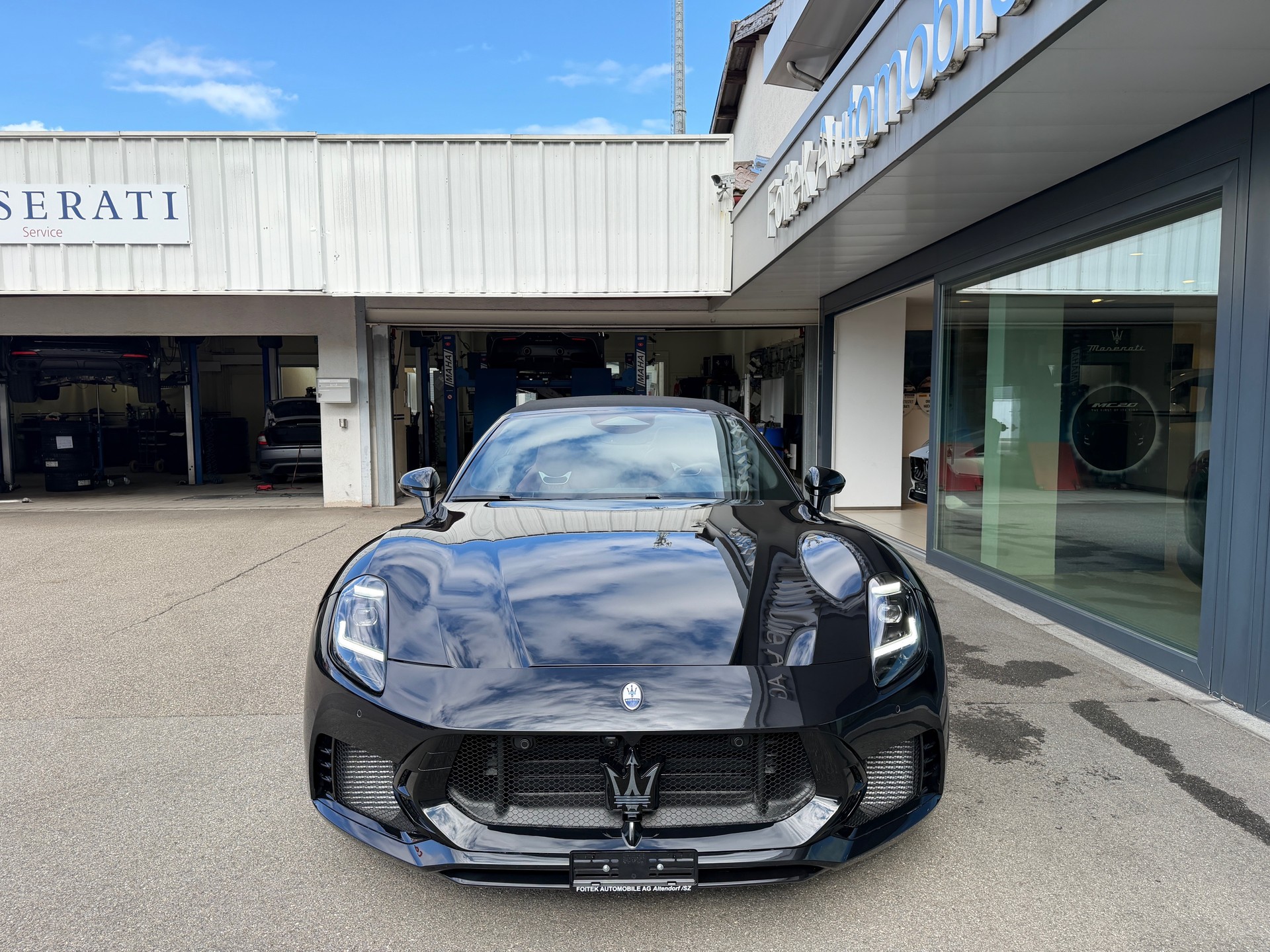 MASERATI GranCabrio Modena-image-23