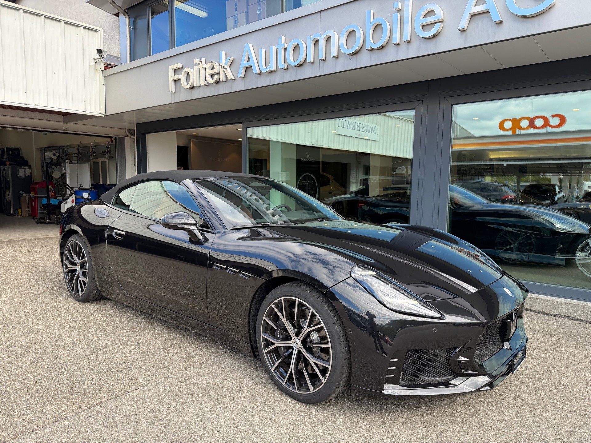 MASERATI GranCabrio Modena-image-15