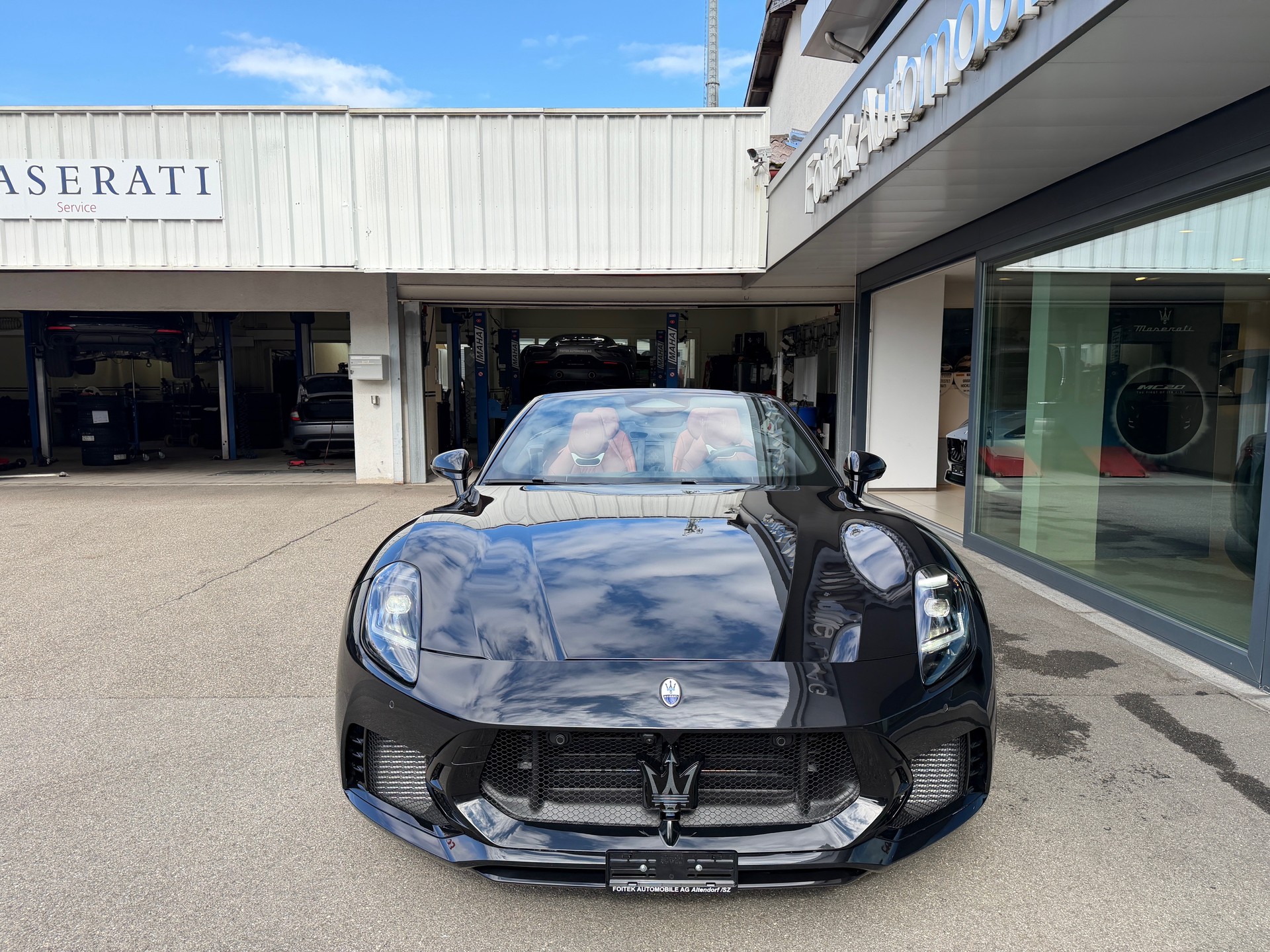 MASERATI GranCabrio Modena-image-12