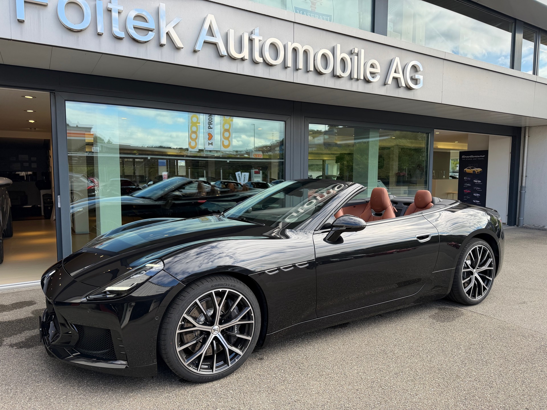 MASERATI GranCabrio Modena-image-9