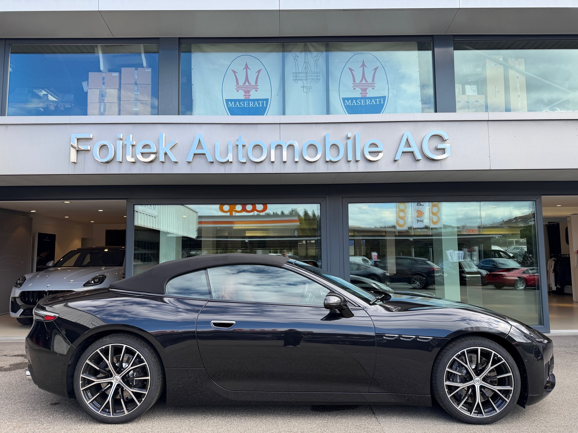 MASERATI GranCabrio Modena-image-13