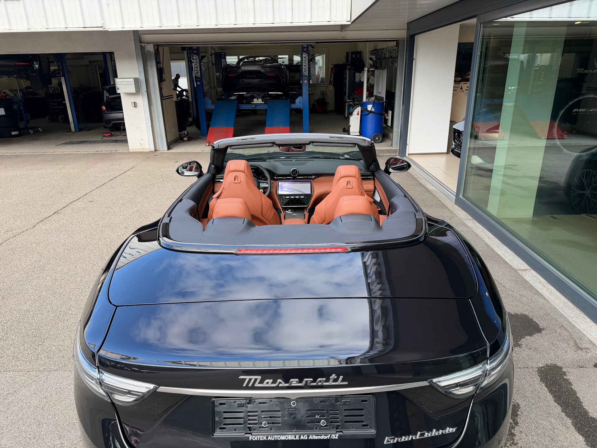 MASERATI GranCabrio Modena-image-19