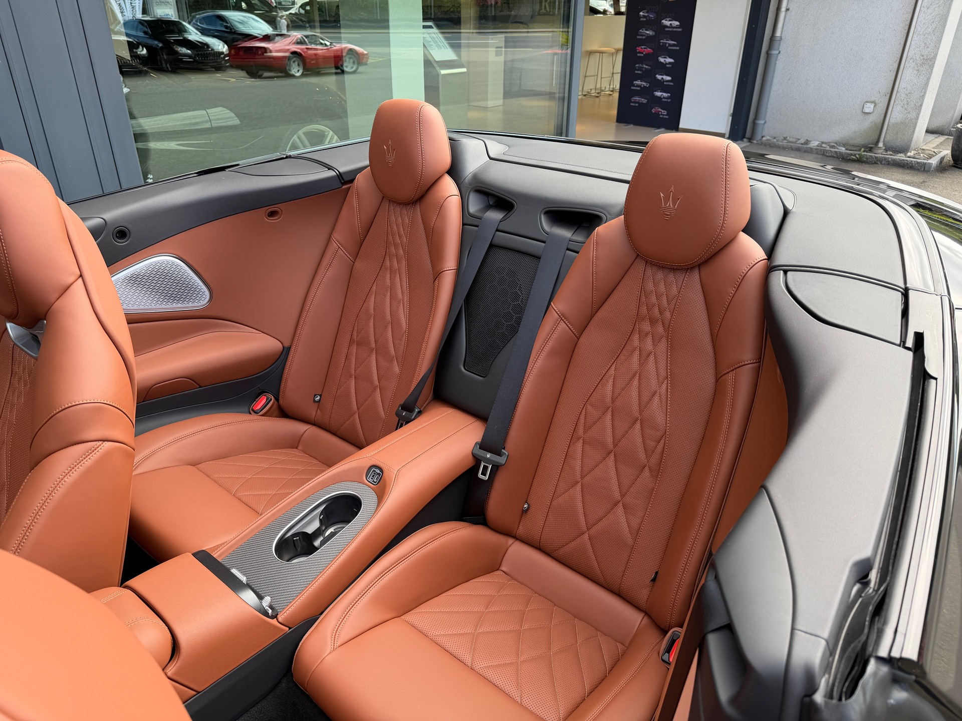 MASERATI GranCabrio Modena-image-18