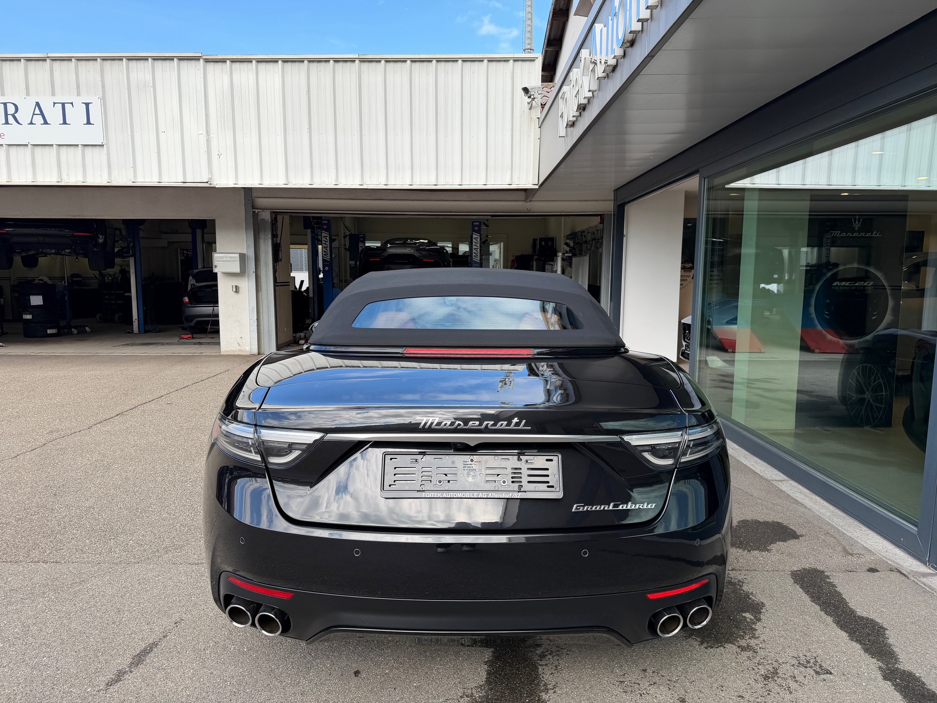 MASERATI GranCabrio Modena-image-22
