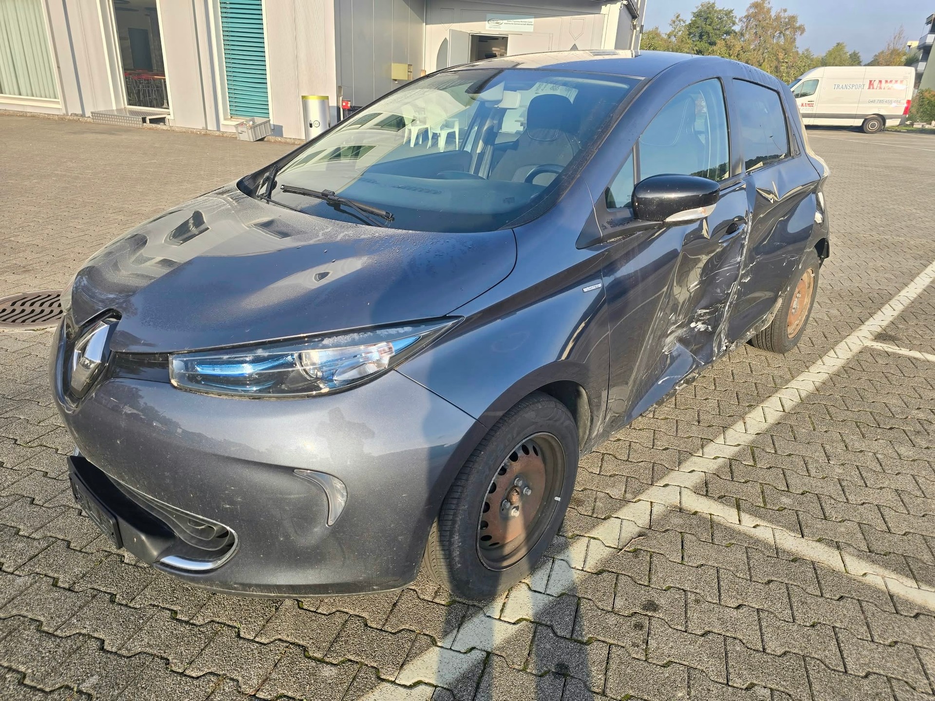 RENAULT ZOE-image-0