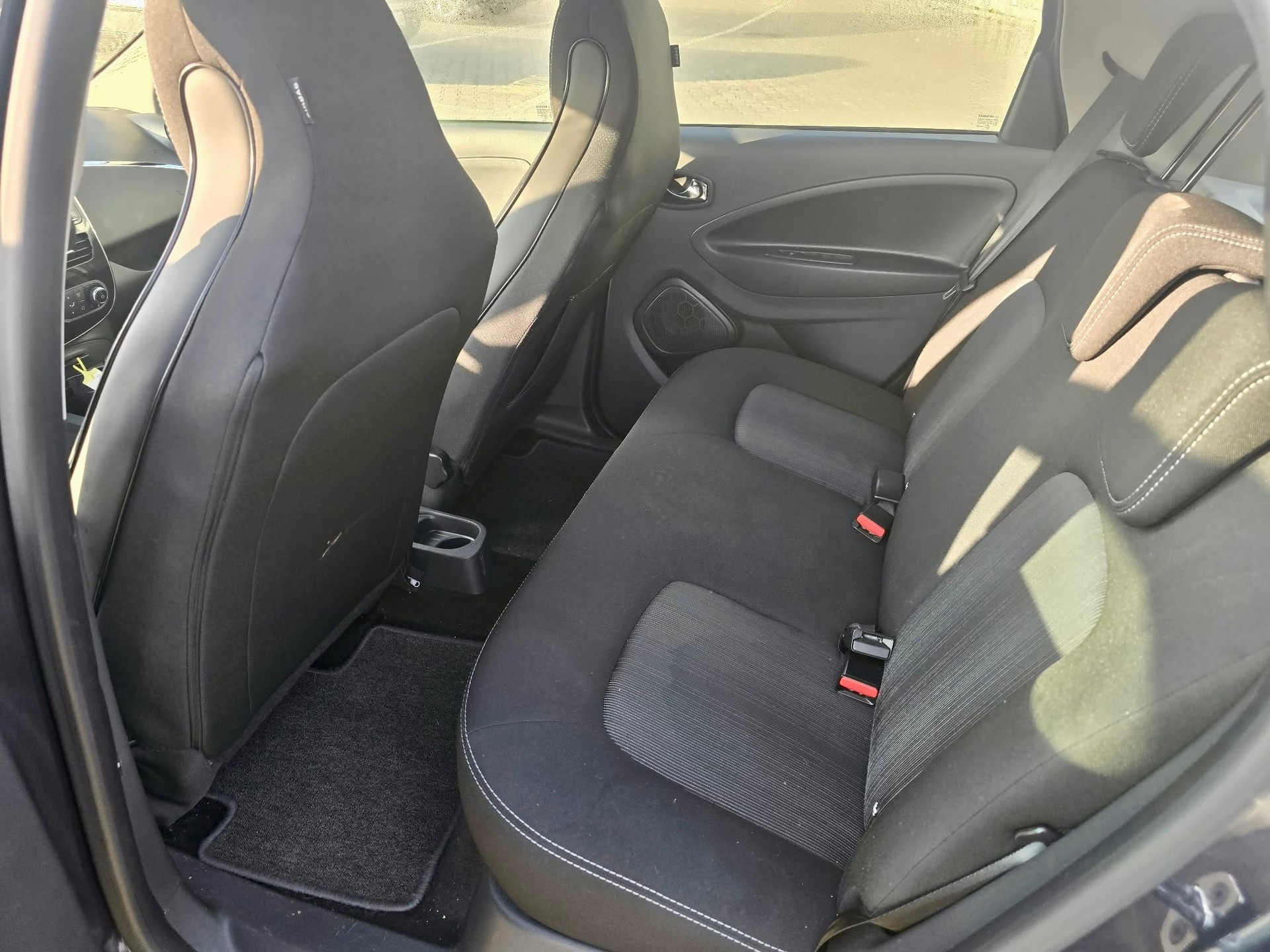 RENAULT ZOE-image-11