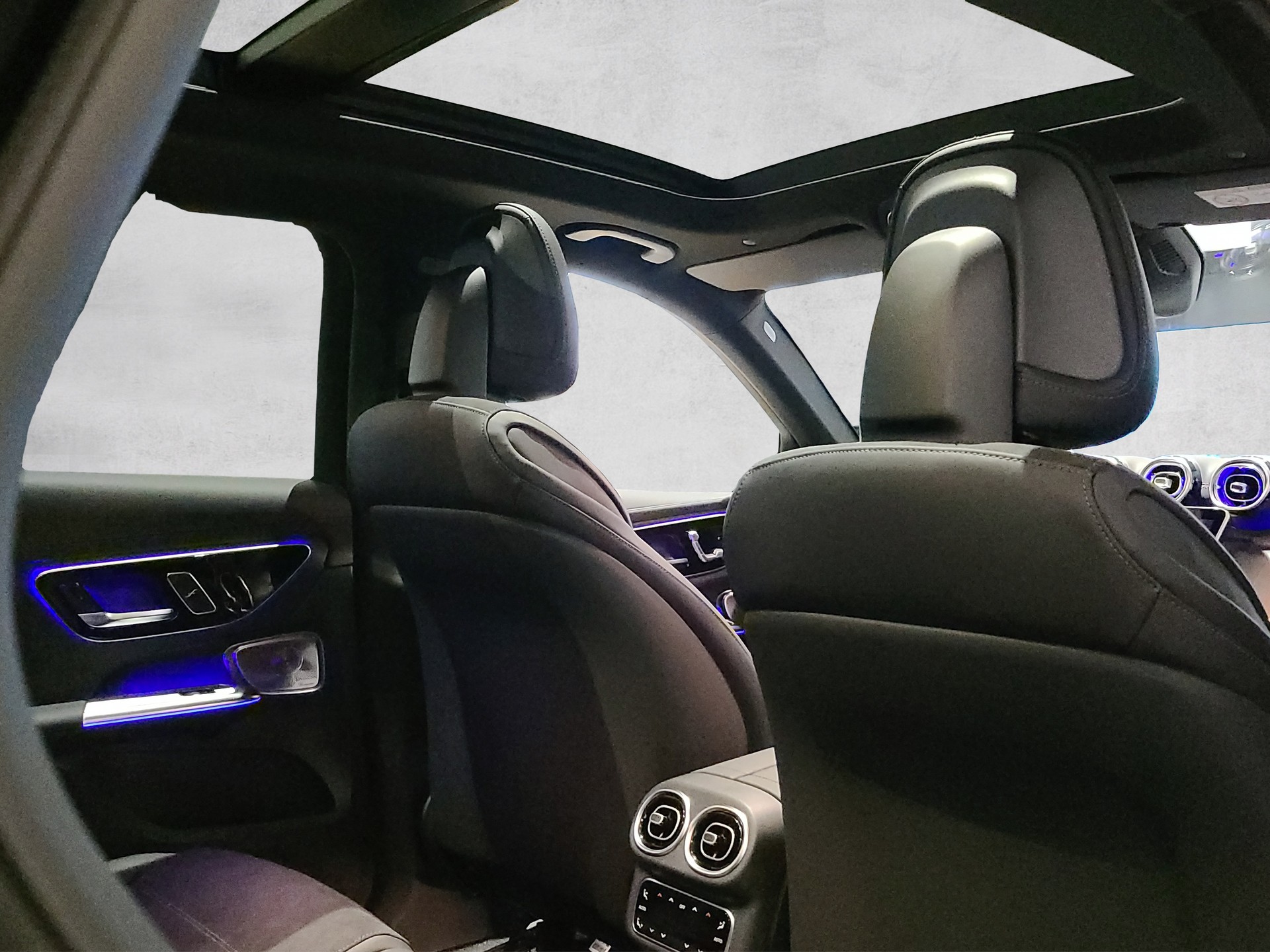 MERCEDES-BENZ GLC 220 d AMG Line 4M-image-13