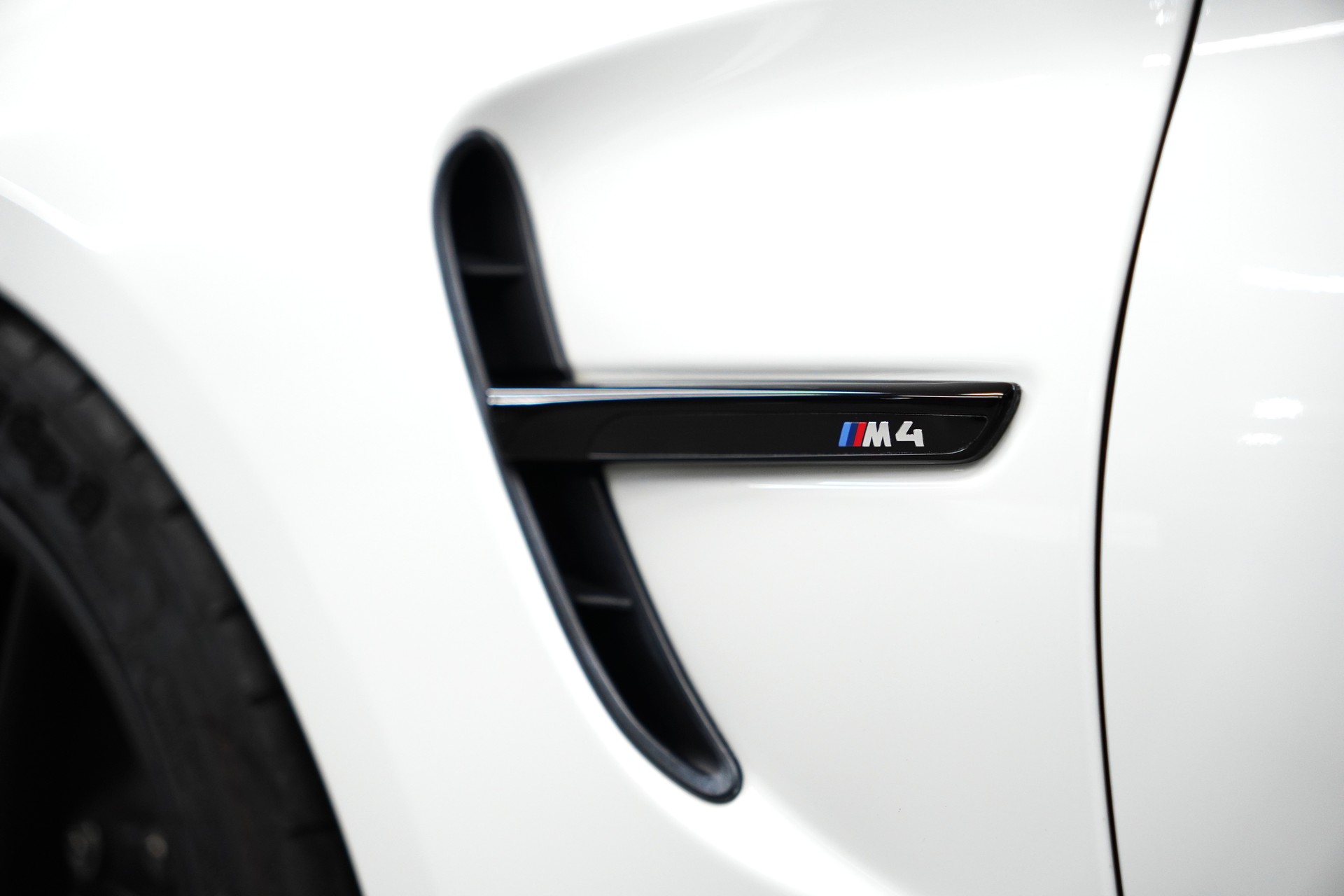 BMW M4 Coupé Competition DKG-image-25