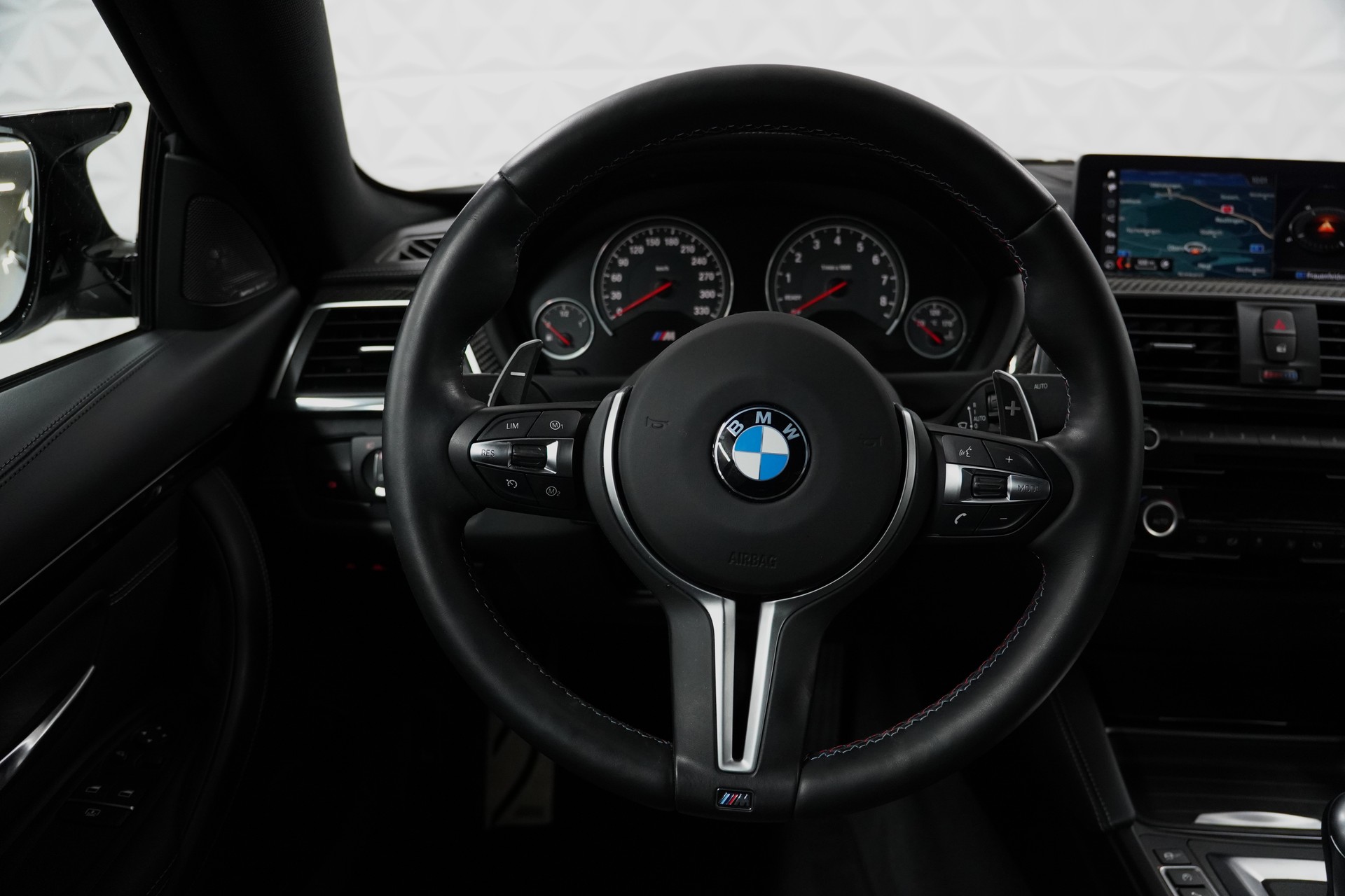 BMW M4 Coupé Competition DKG-image-13