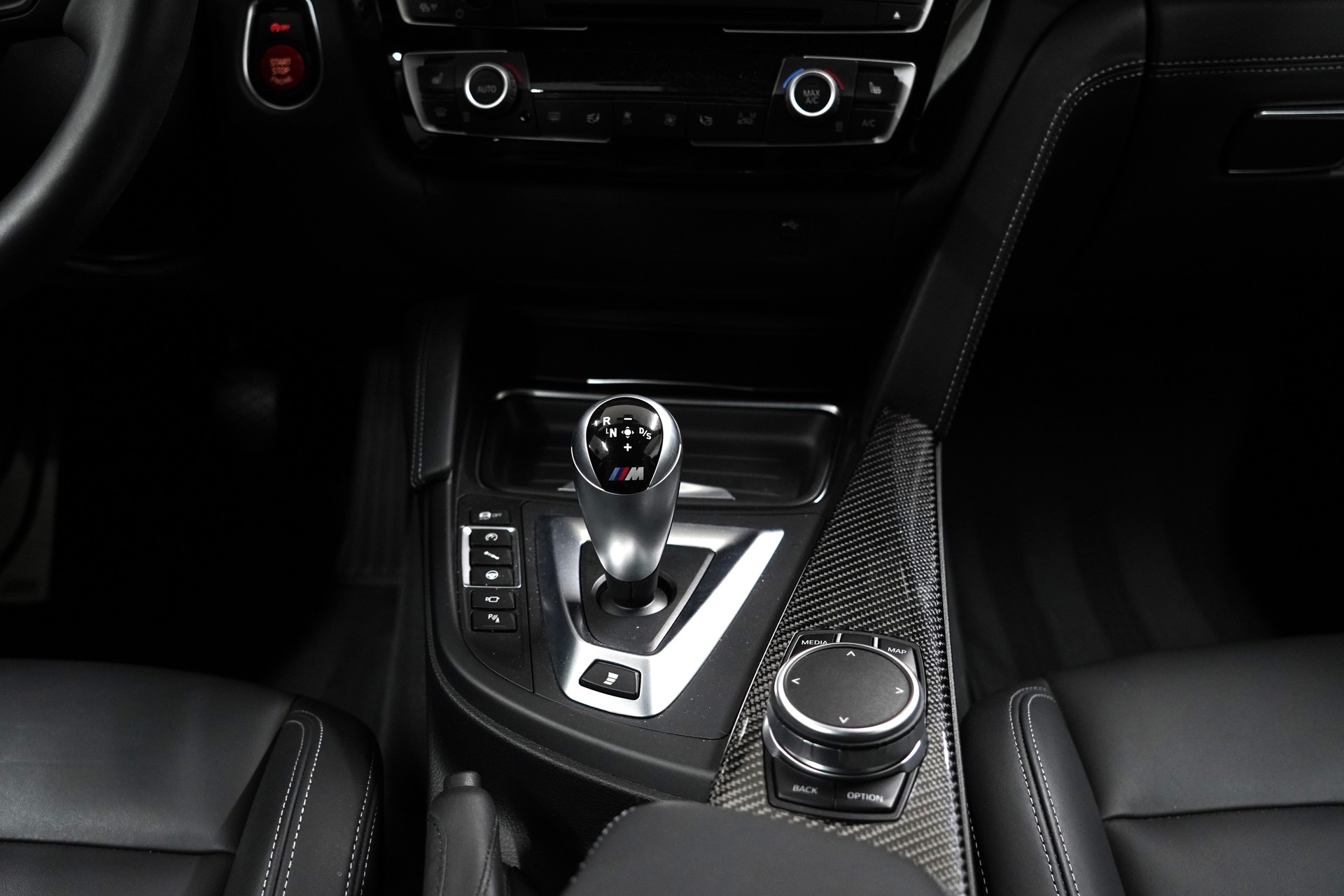 BMW M4 Coupé Competition DKG-image-14
