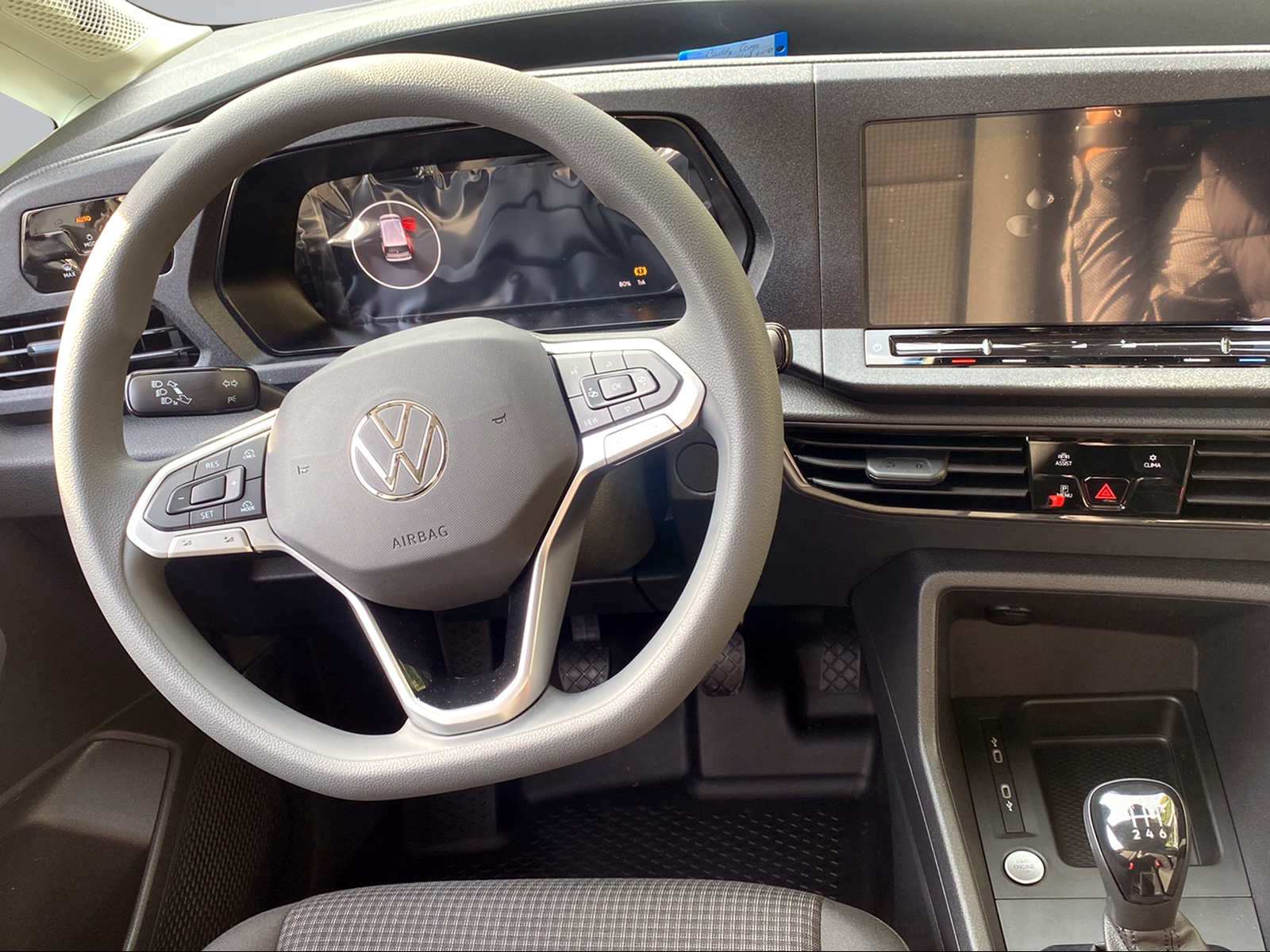 VW Caddy Cargo 2.0TDI 4Motion-image-5