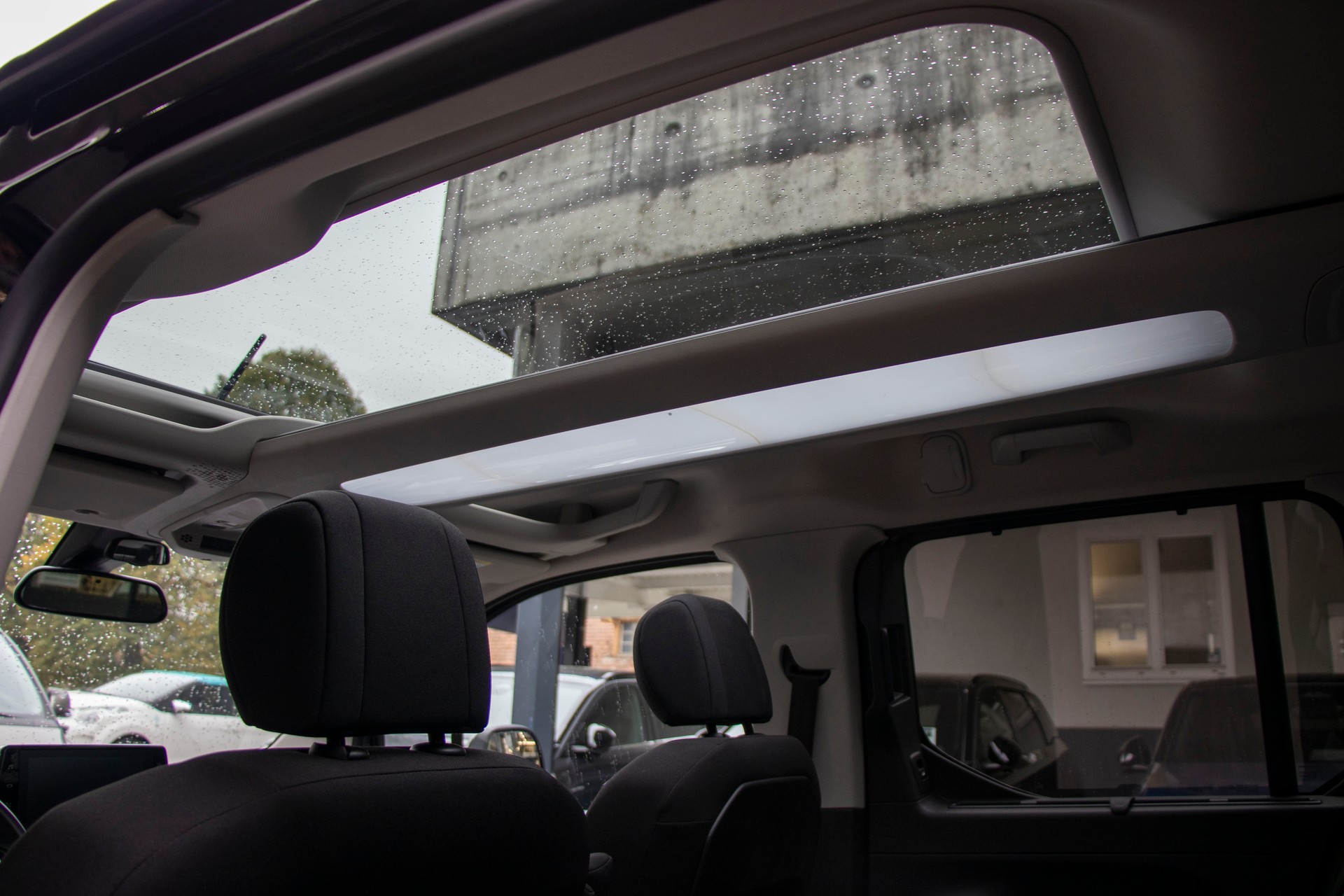 CITROEN Berlingo 1.5 BlueHDi Feel Pack EAT8-image-8