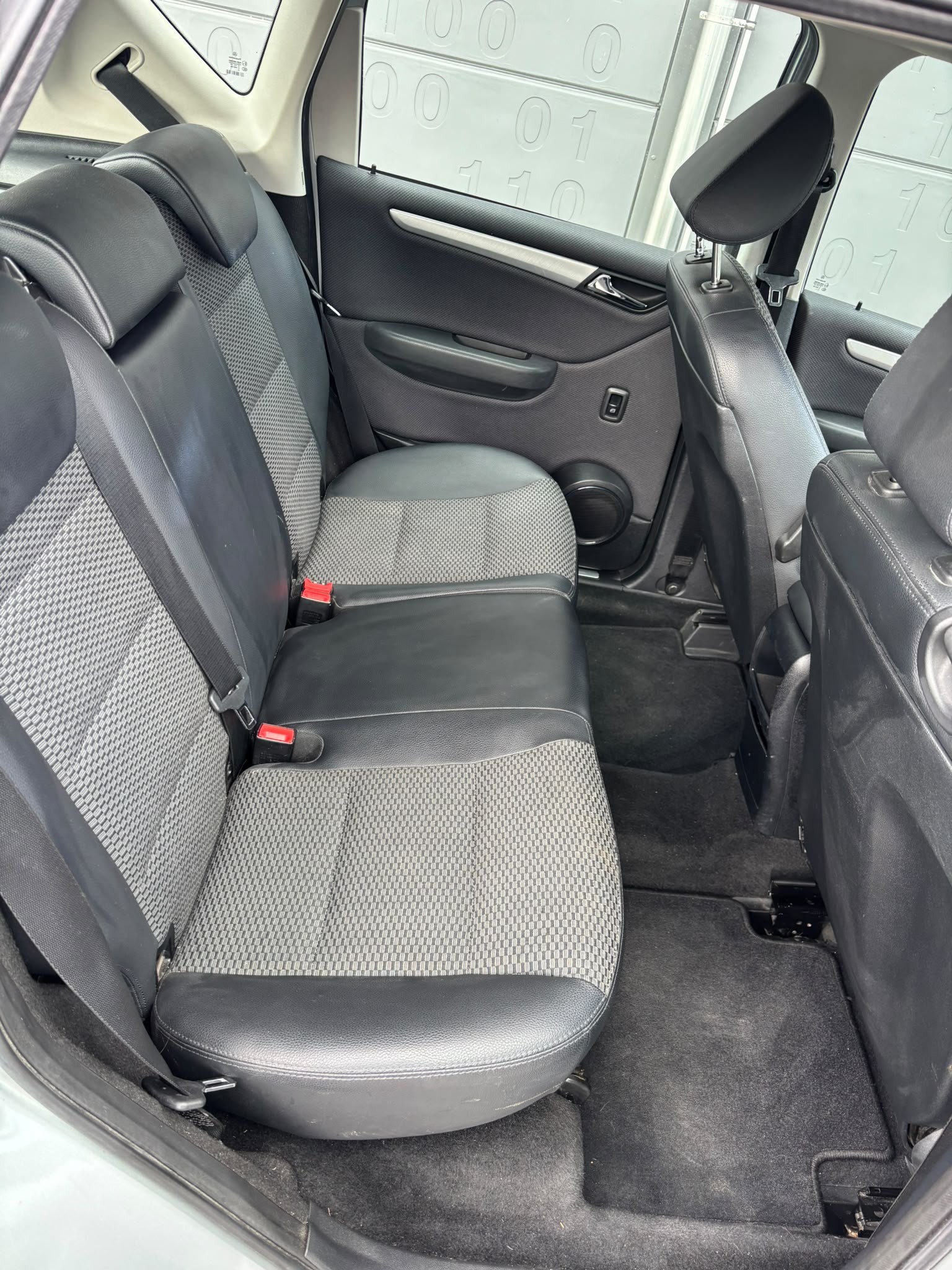 MERCEDES-BENZ A 180 (170) Avantgarde Autotronic-image-12