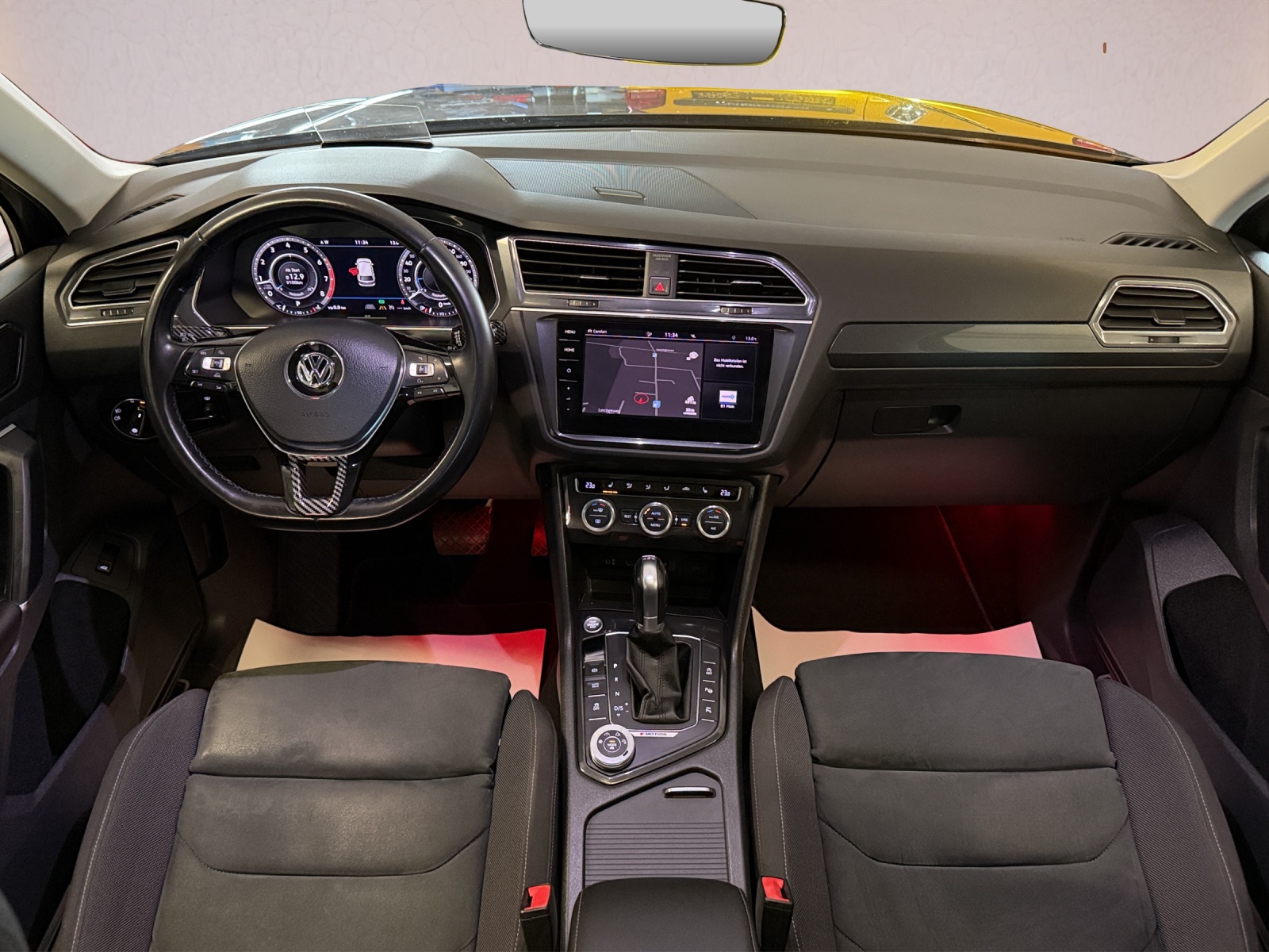 VW Tiguan 2.0TSI Highline 4Motion DSG-image-3