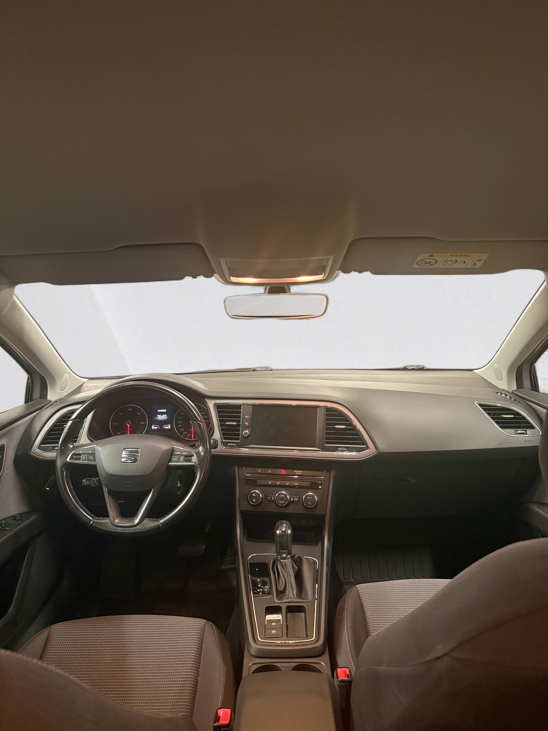 SEAT Leon ST 1.6 TDI CR Style DSG-image-8