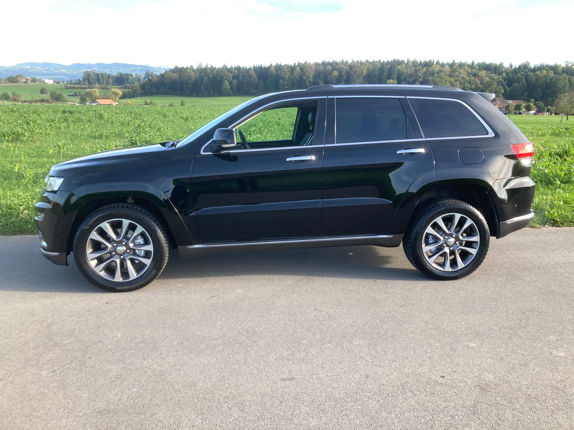 JEEP Grand Cherokee 3.0 CRD Summit Automatic-image-4