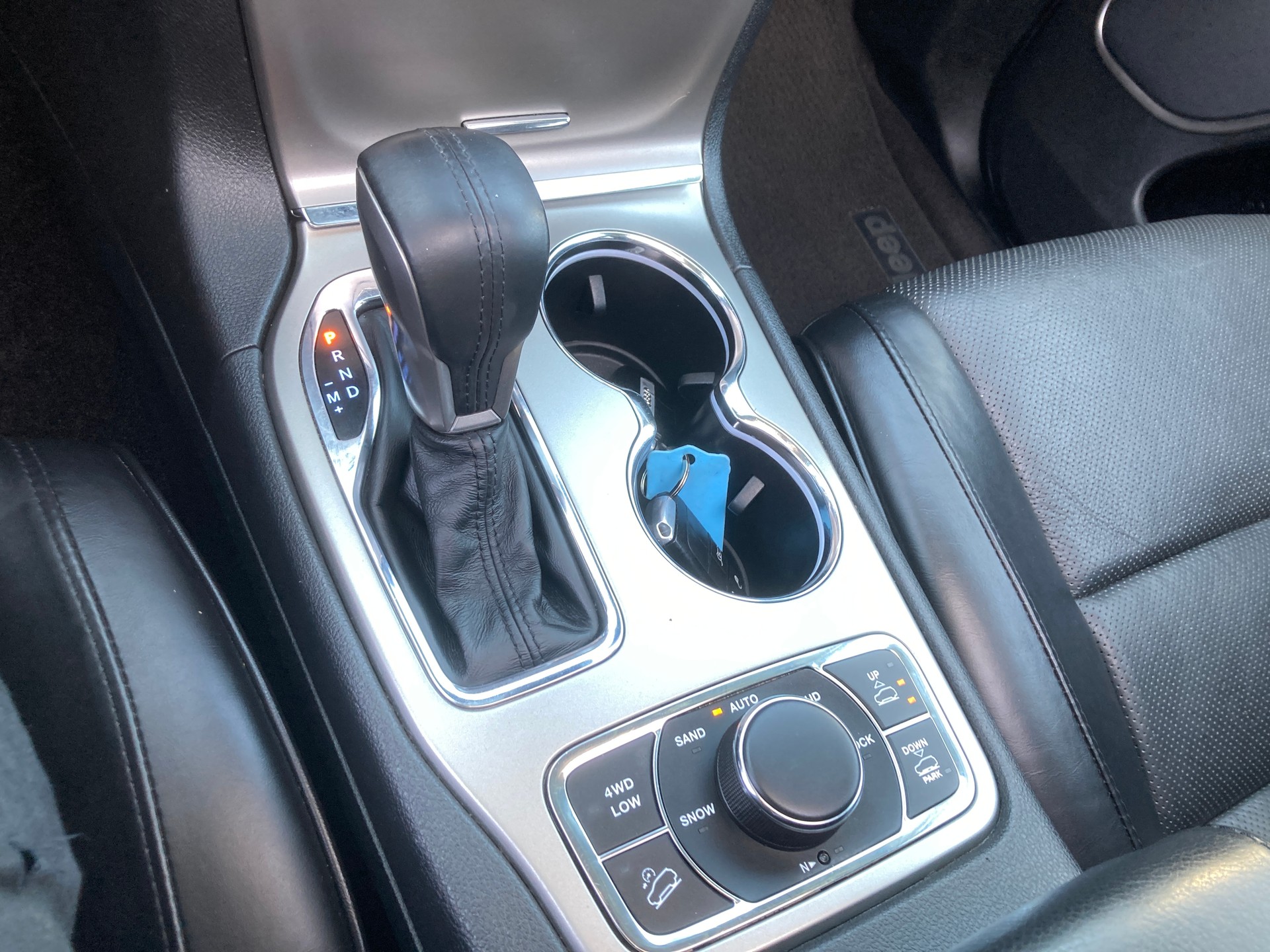 JEEP Grand Cherokee 3.0 CRD Summit Automatic-image-12