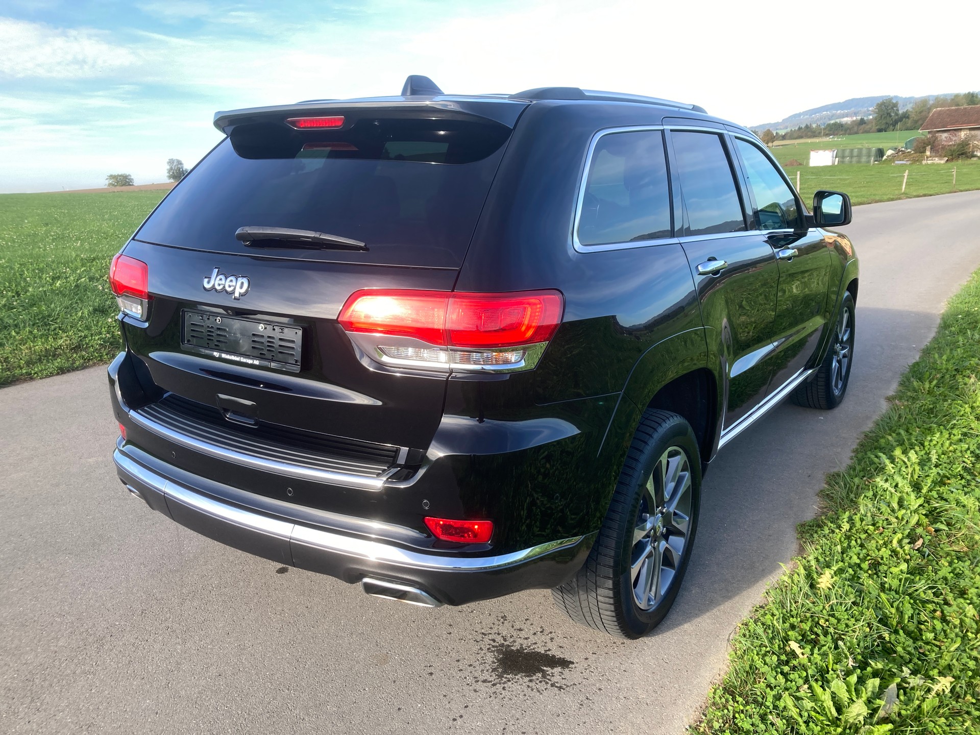 JEEP Grand Cherokee 3.0 CRD Summit Automatic-image-2