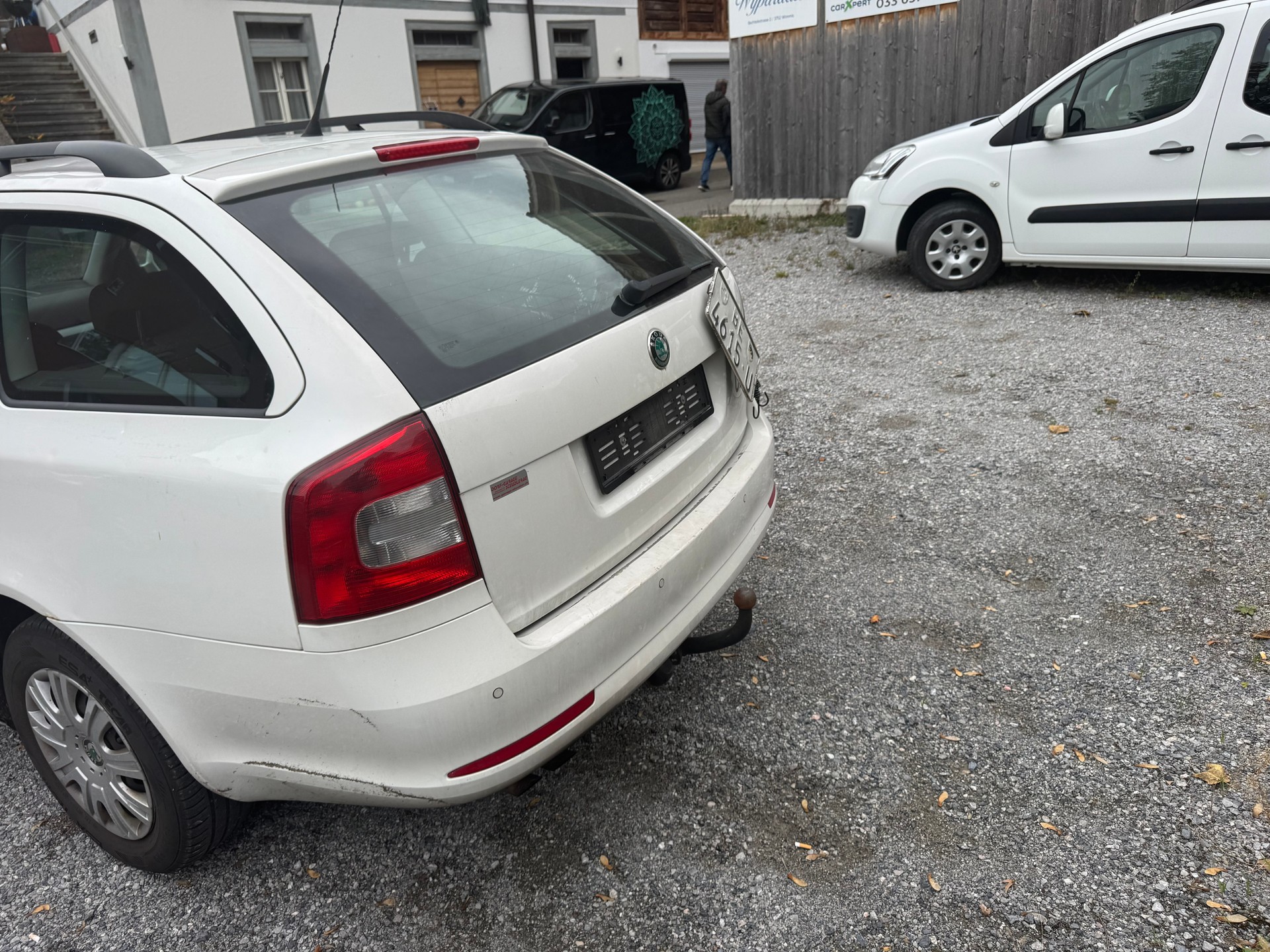 SKODA Octavia Combi 1.6 TDI Stöckli 4x4-image-3
