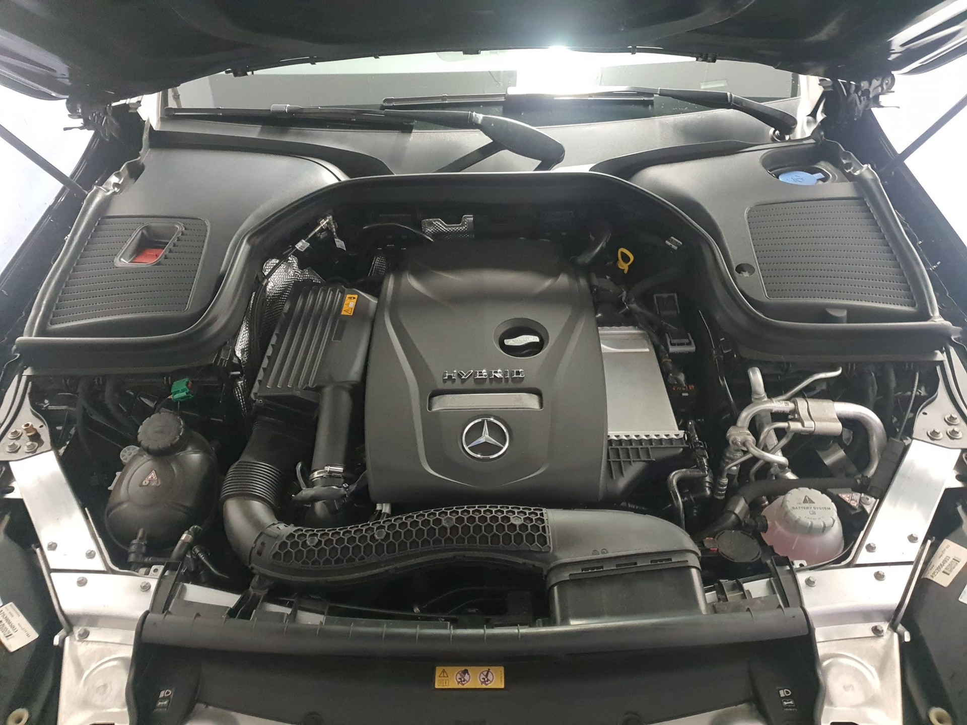 MERCEDES-BENZ GLC 300 e 4Matic 9G-Tronic-image-4