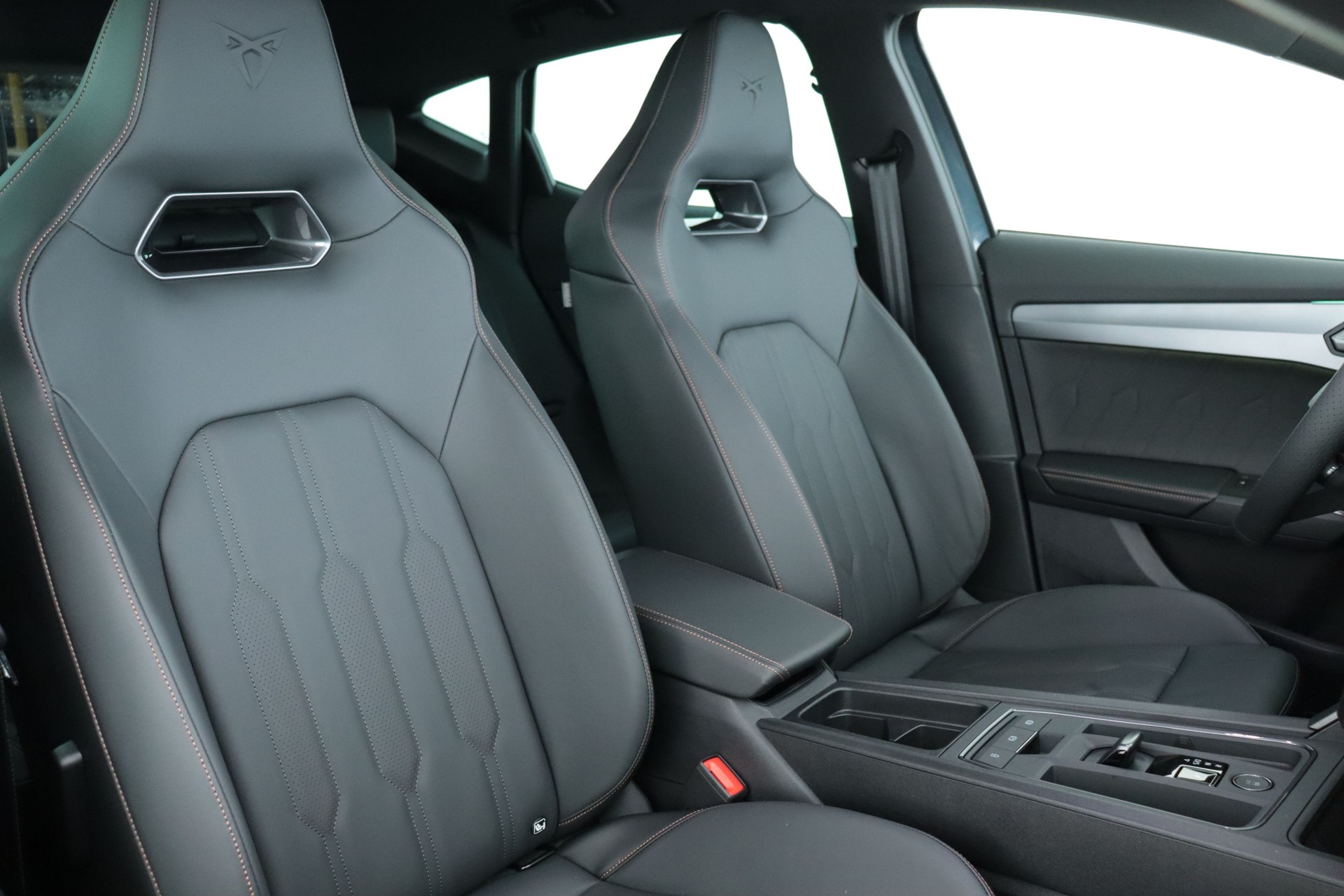 CUPRA Formentor 1.4 e-HYBRID pHEV VZ DSG-image-15