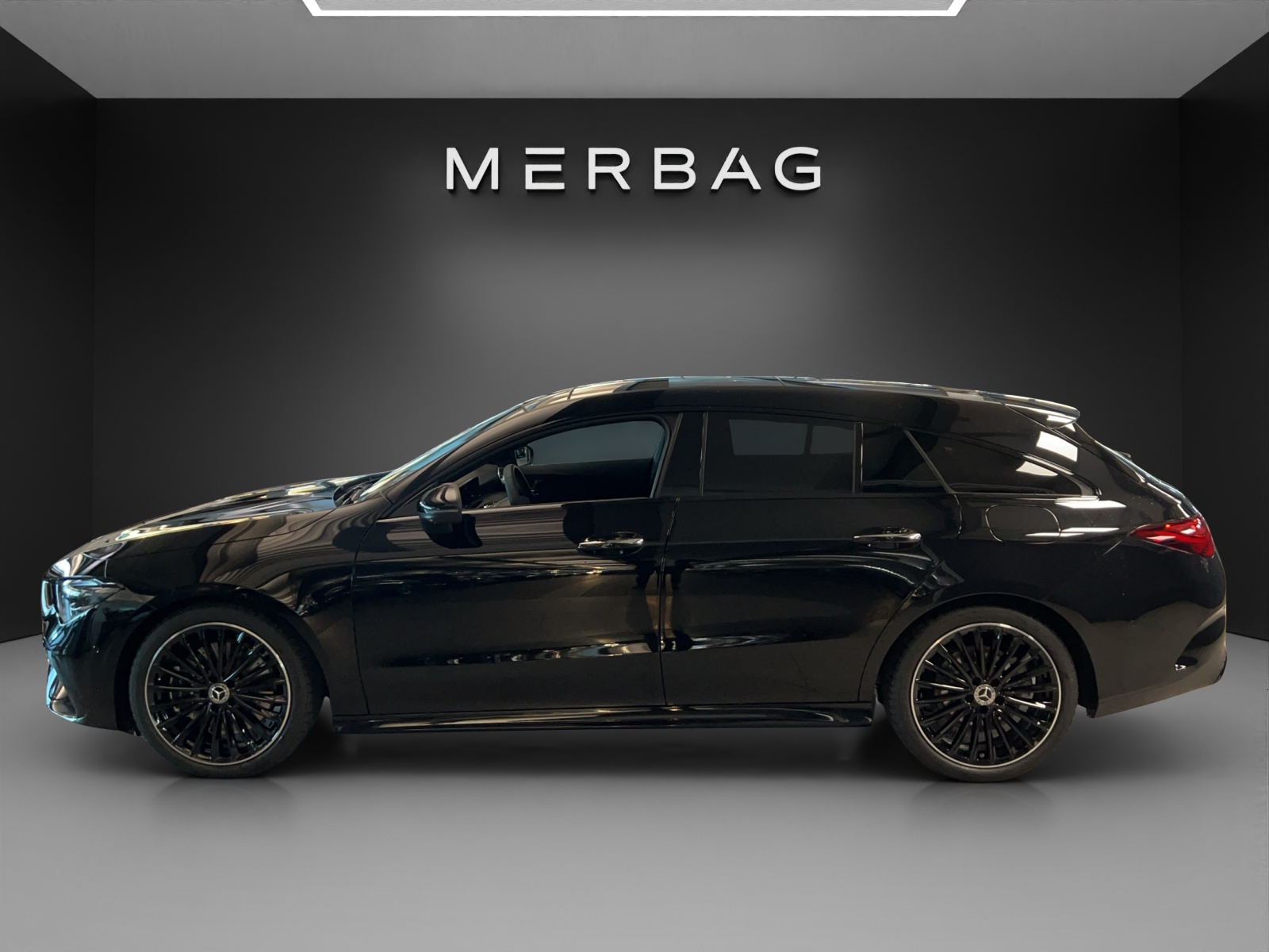 MERCEDES-BENZ CLA SB 250 8G-DCT 4M AMG Line-image-1