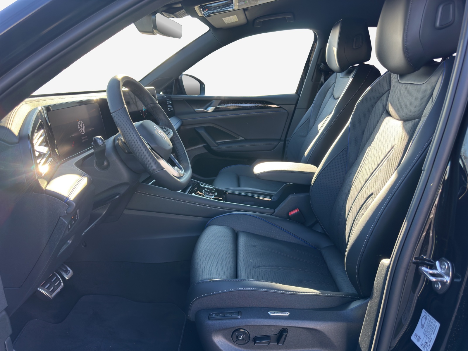VW Tiguan 2.0 TDI SCR R-Line 4Motion DSG-image-7