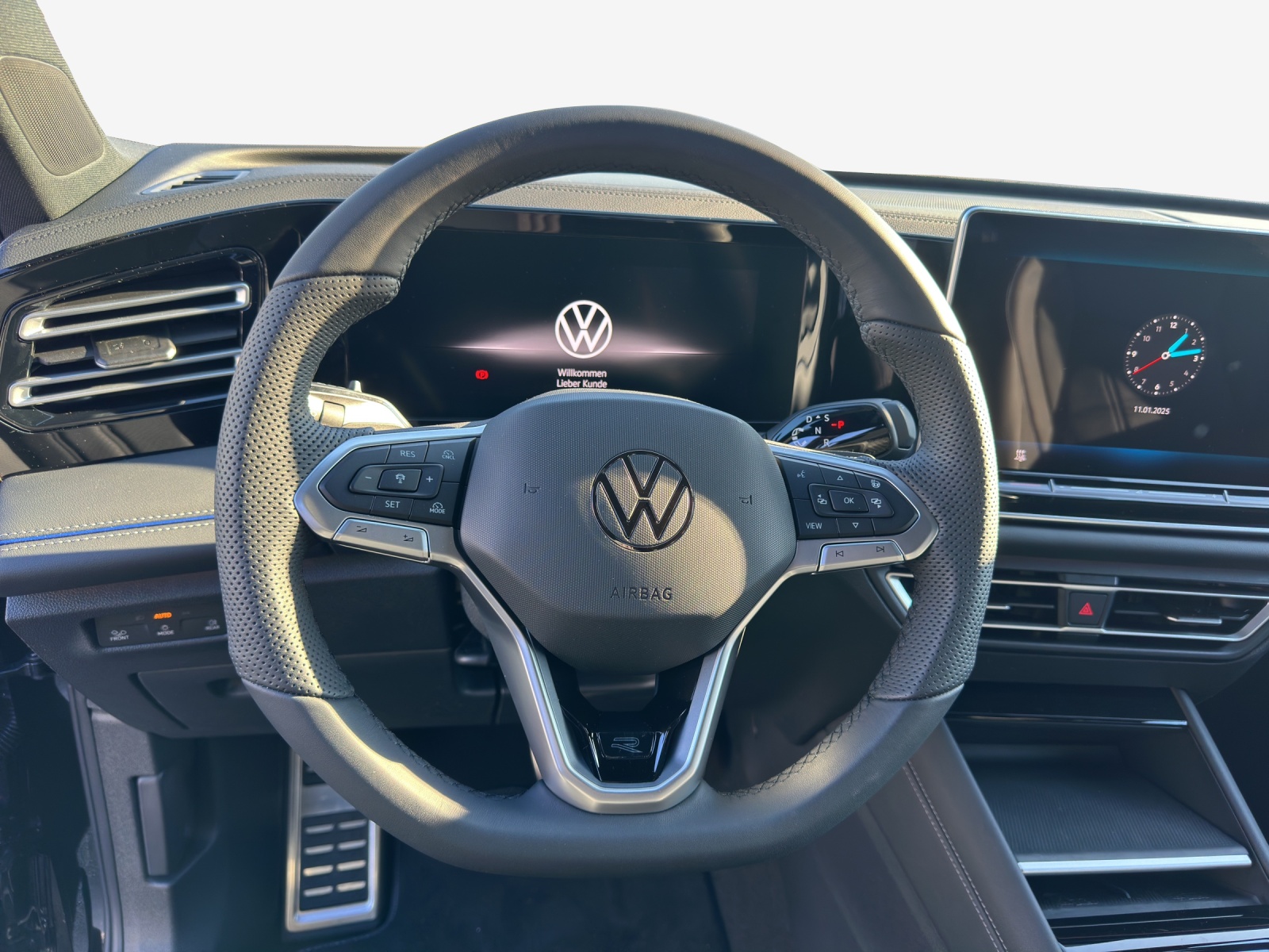 VW Tiguan 2.0 TDI SCR R-Line 4Motion DSG-image-9