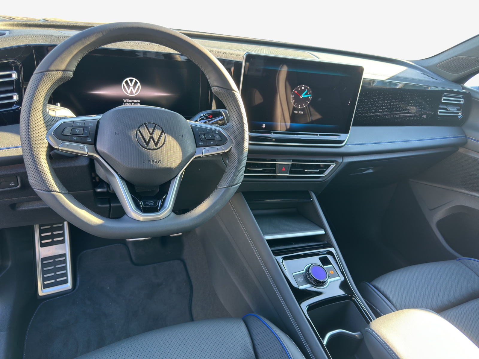 VW Tiguan 2.0 TDI SCR R-Line 4Motion DSG-image-8