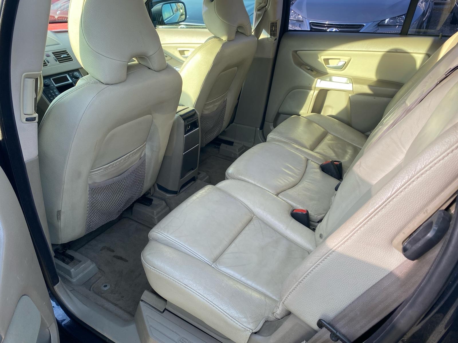 VOLVO XC90 2.5T AWD Kinetic-image-10