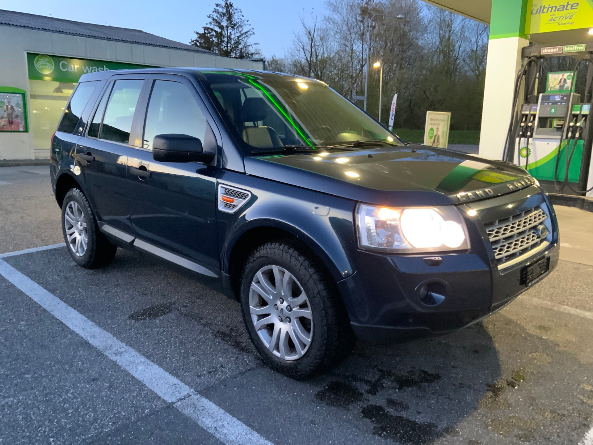 LAND ROVER Freelander 3.2 SE Automatic-image-2