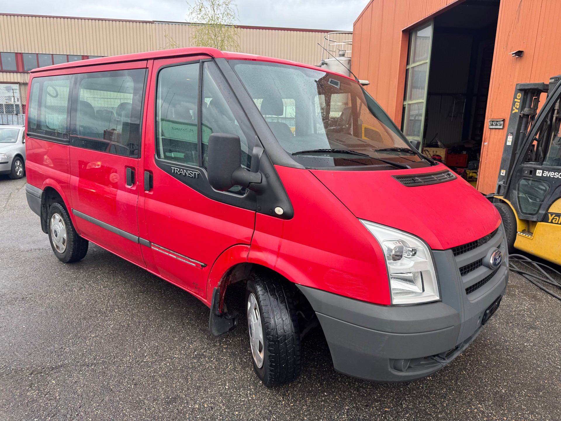FORD Transit 2.2 TDCi 300 S Trend-image-2