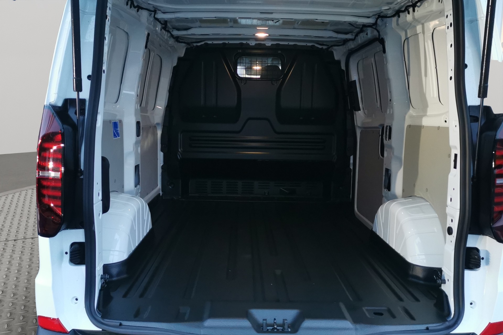 VW e-Transporter 63,8 kWh-image-9
