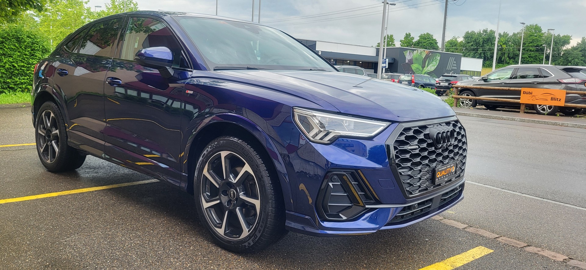 AUDI Q3 Sportback 35 TDI S line quattro S-tronic-image-2