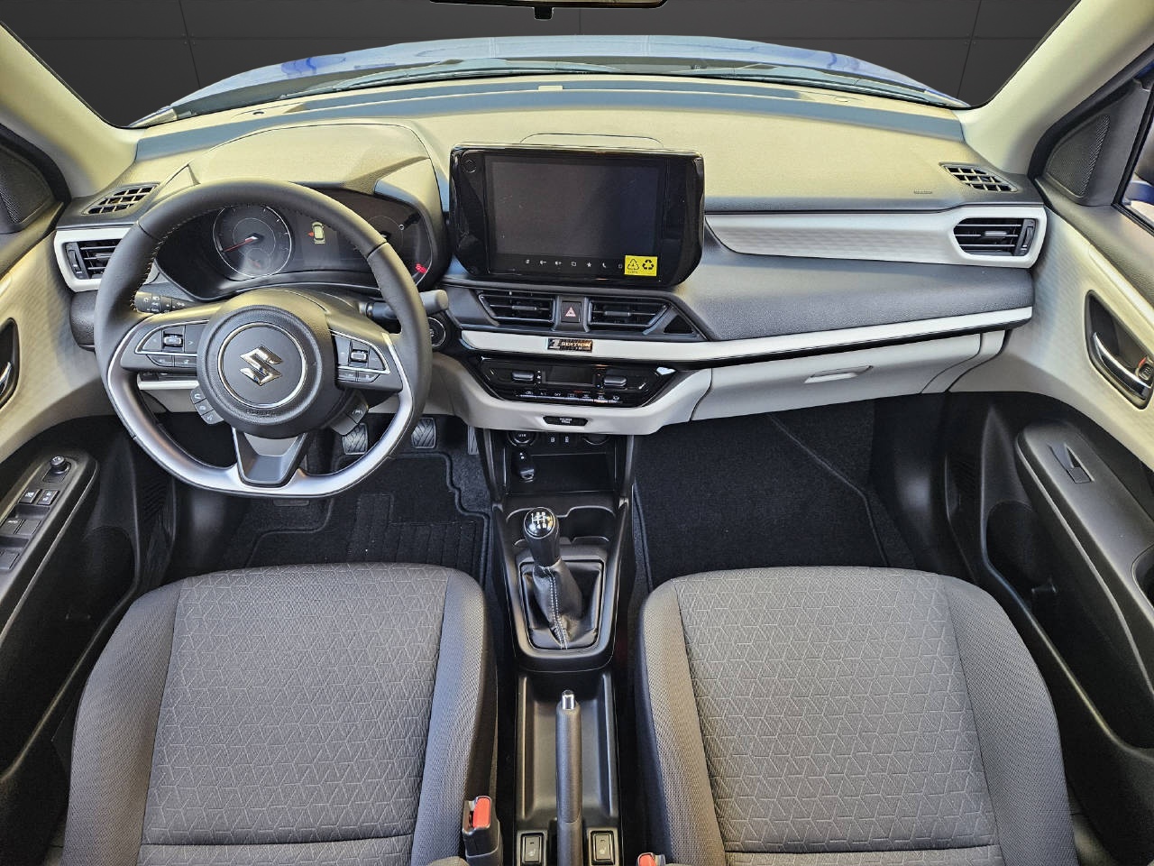 SUZUKI Swift 1.2 1st Edition Hybrid 4x4-image-3