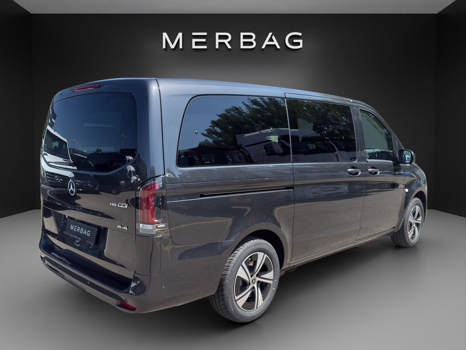 MERCEDES-BENZ Vito 116 CDI Lang Tourer 9G-Tronic 4M Select-image-4
