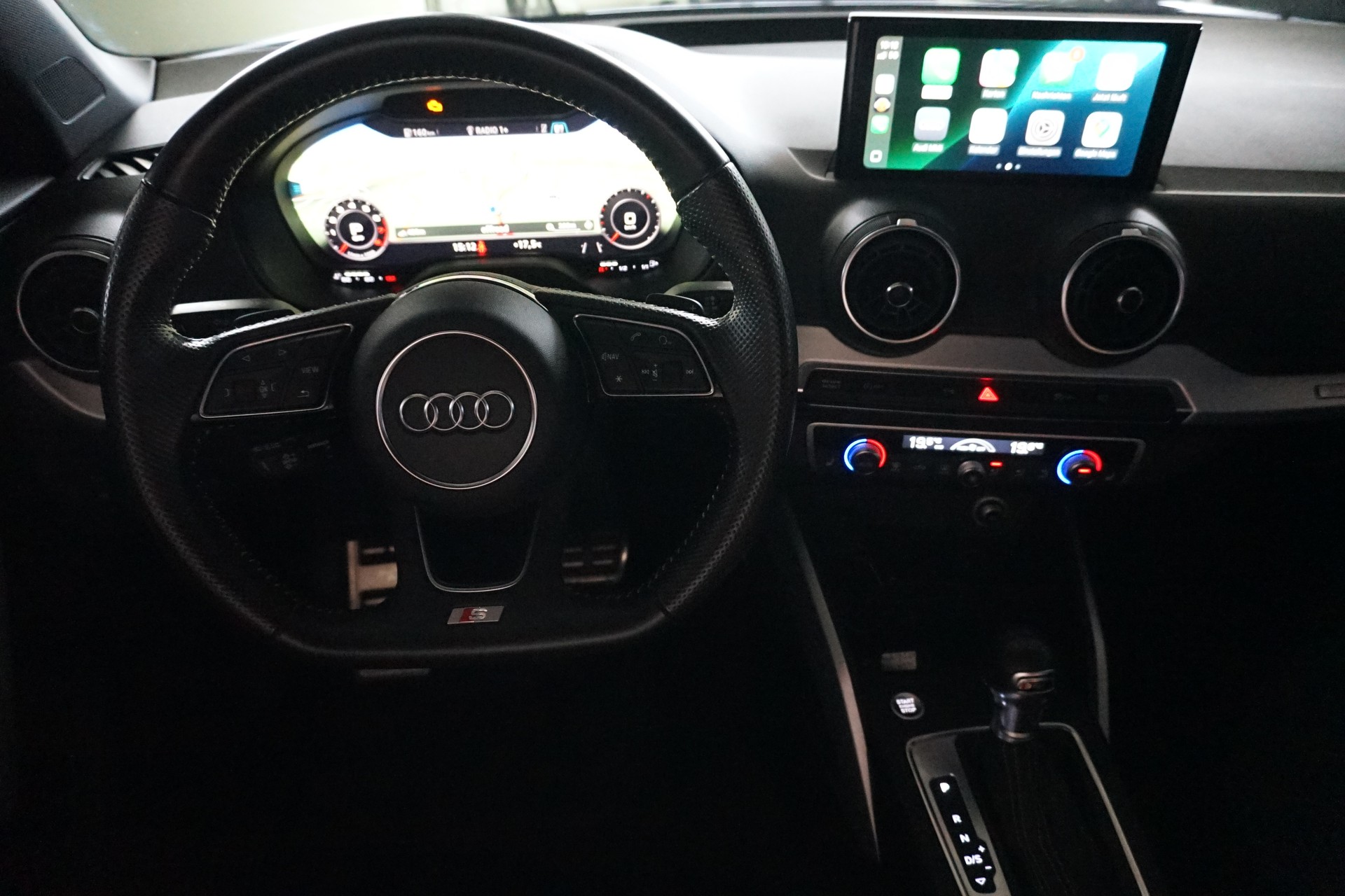 AUDI Q2 1.4 TFSI Sport Automat 150PS-image-12
