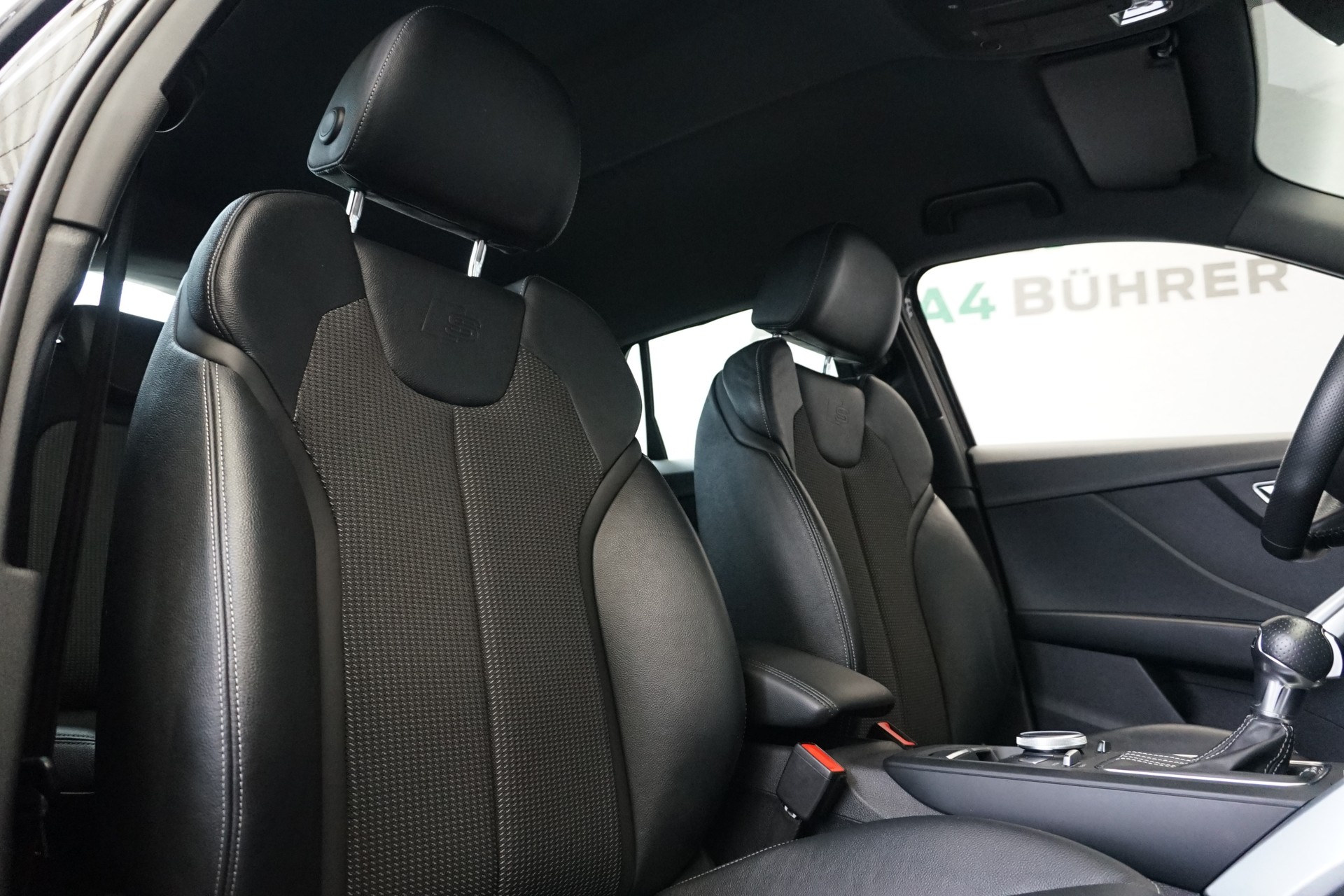 AUDI Q2 1.4 TFSI Sport Automat 150PS-image-18