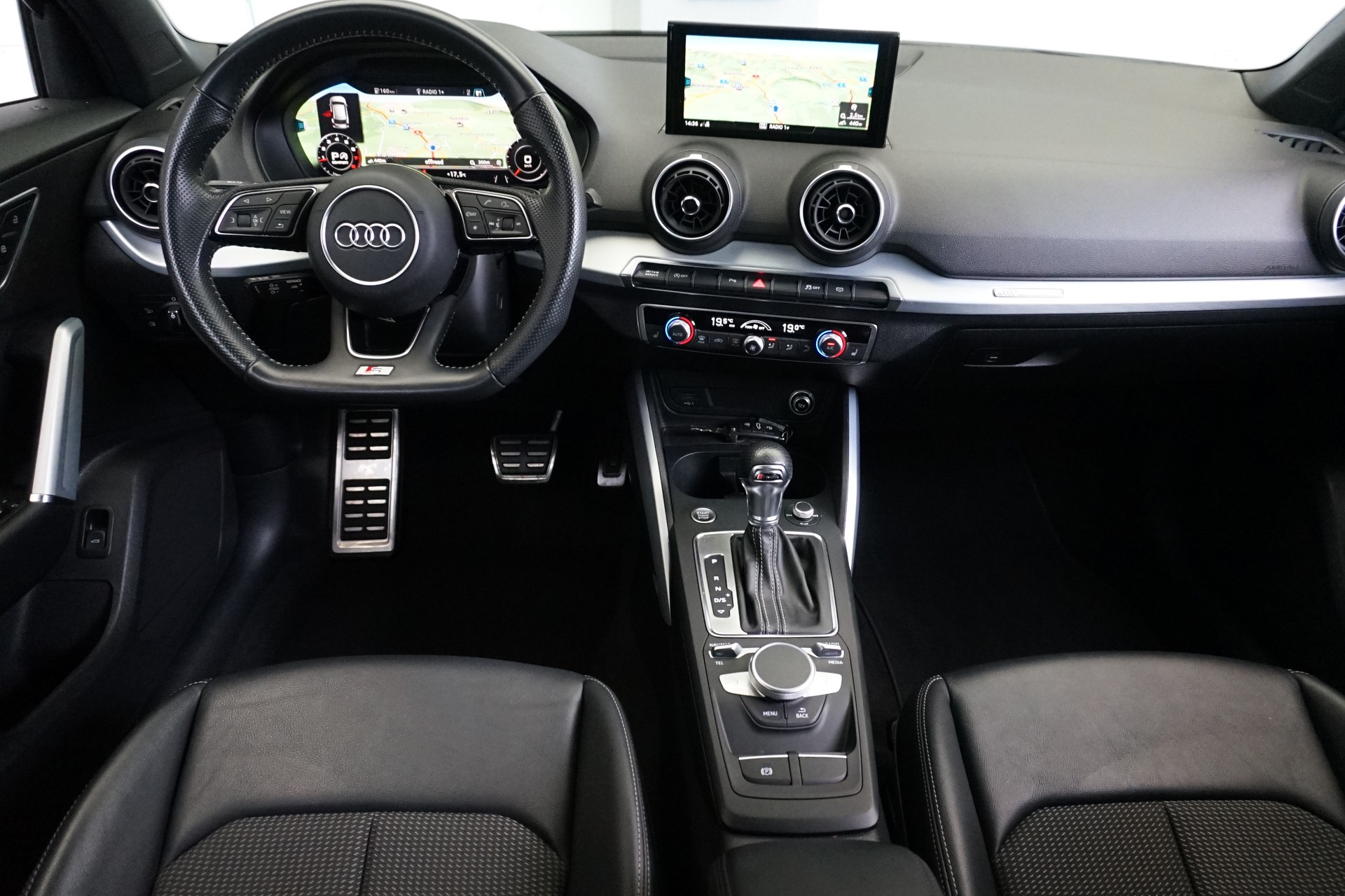AUDI Q2 1.4 TFSI Sport Automat 150PS-image-16