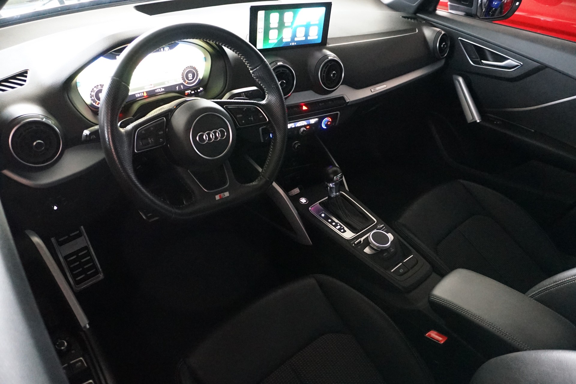AUDI Q2 1.4 TFSI Sport Automat 150PS-image-13