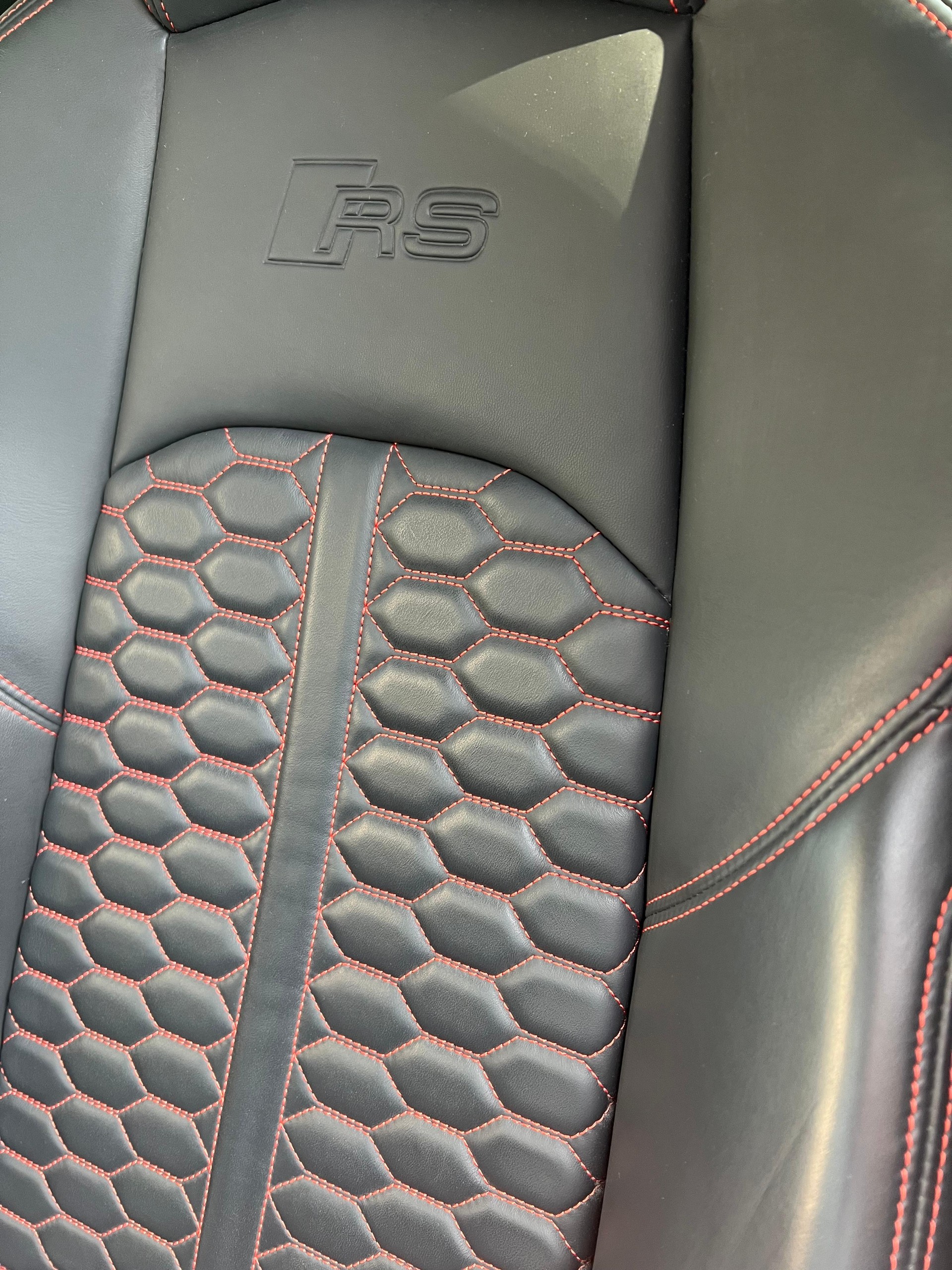 AUDI RS4 Avant quattro tiptronic-image-4
