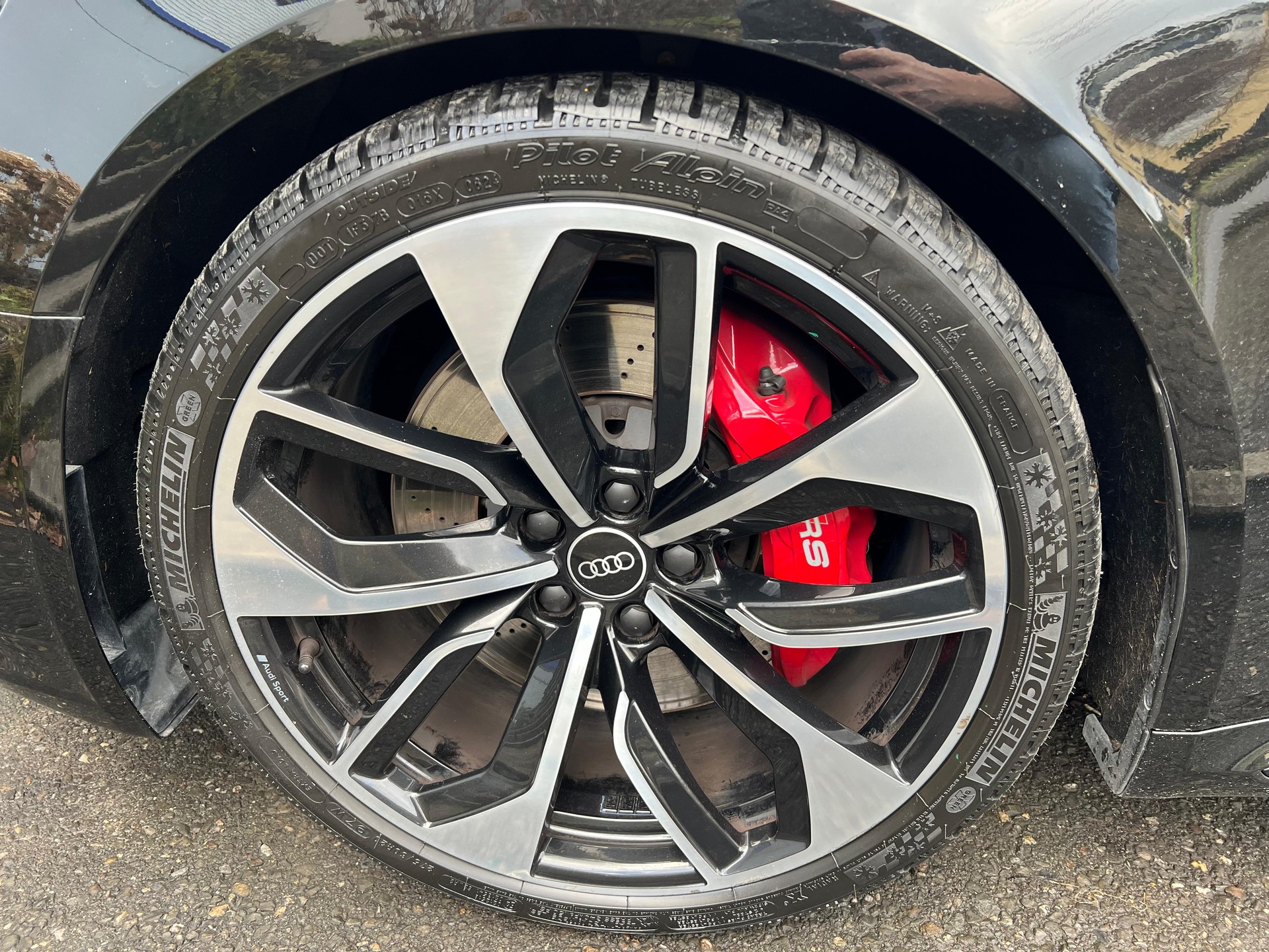 AUDI RS4 Avant quattro tiptronic-image-5