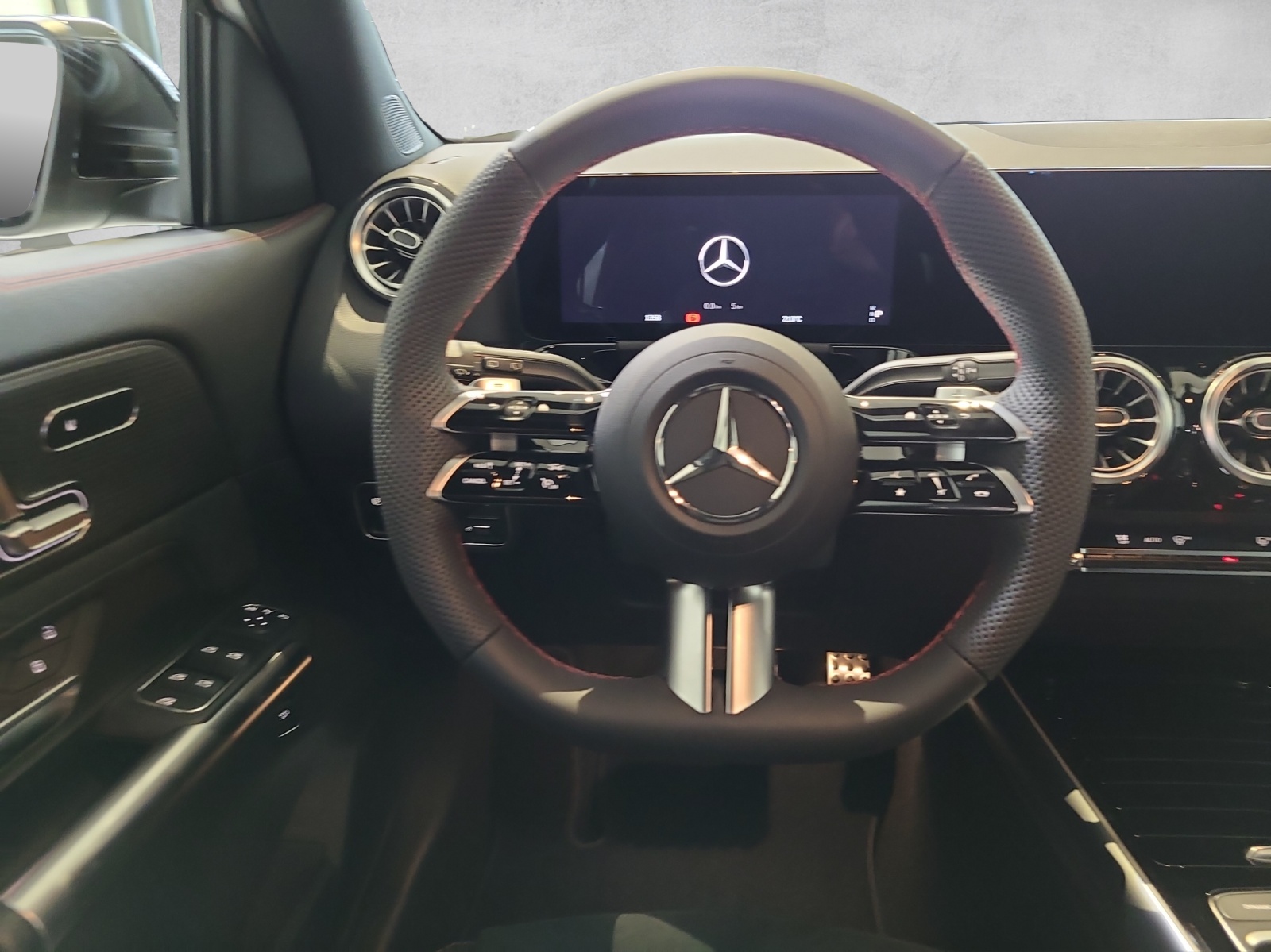 MERCEDES-BENZ GLA 200 Night Star 7G-DCT-image-11