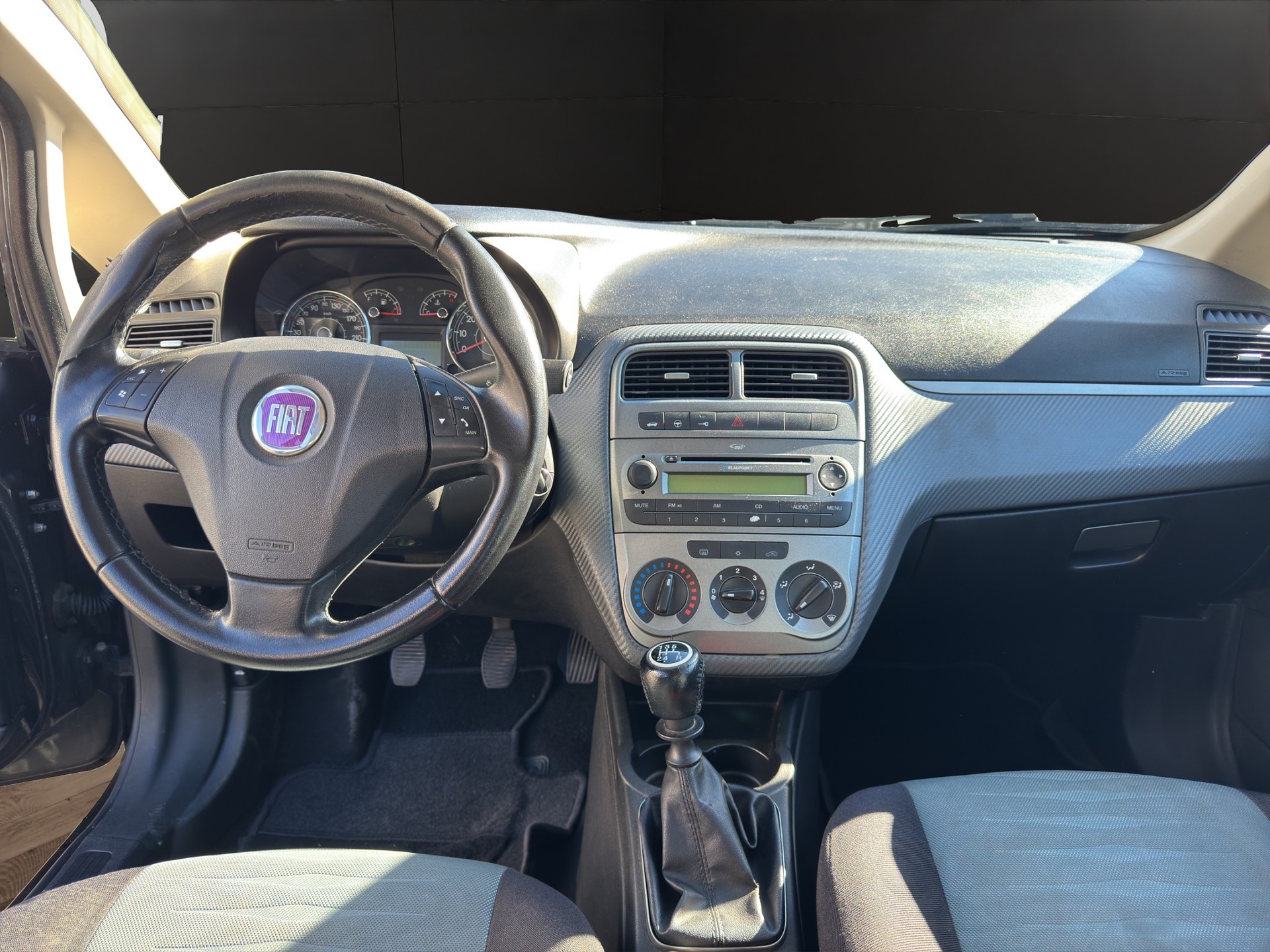 FIAT Grande Punto 1.4 Dynamic-image-9