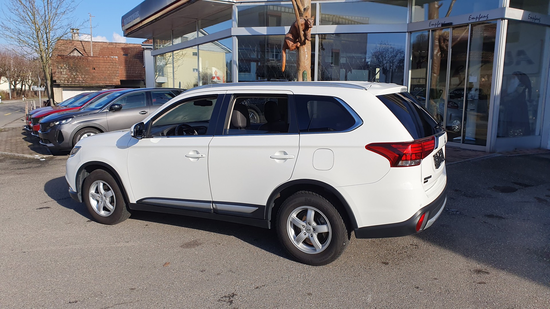 MITSUBISHI Outlander 2.2DID SwissStar Anhängelast bis 2.0t möglich-image-1