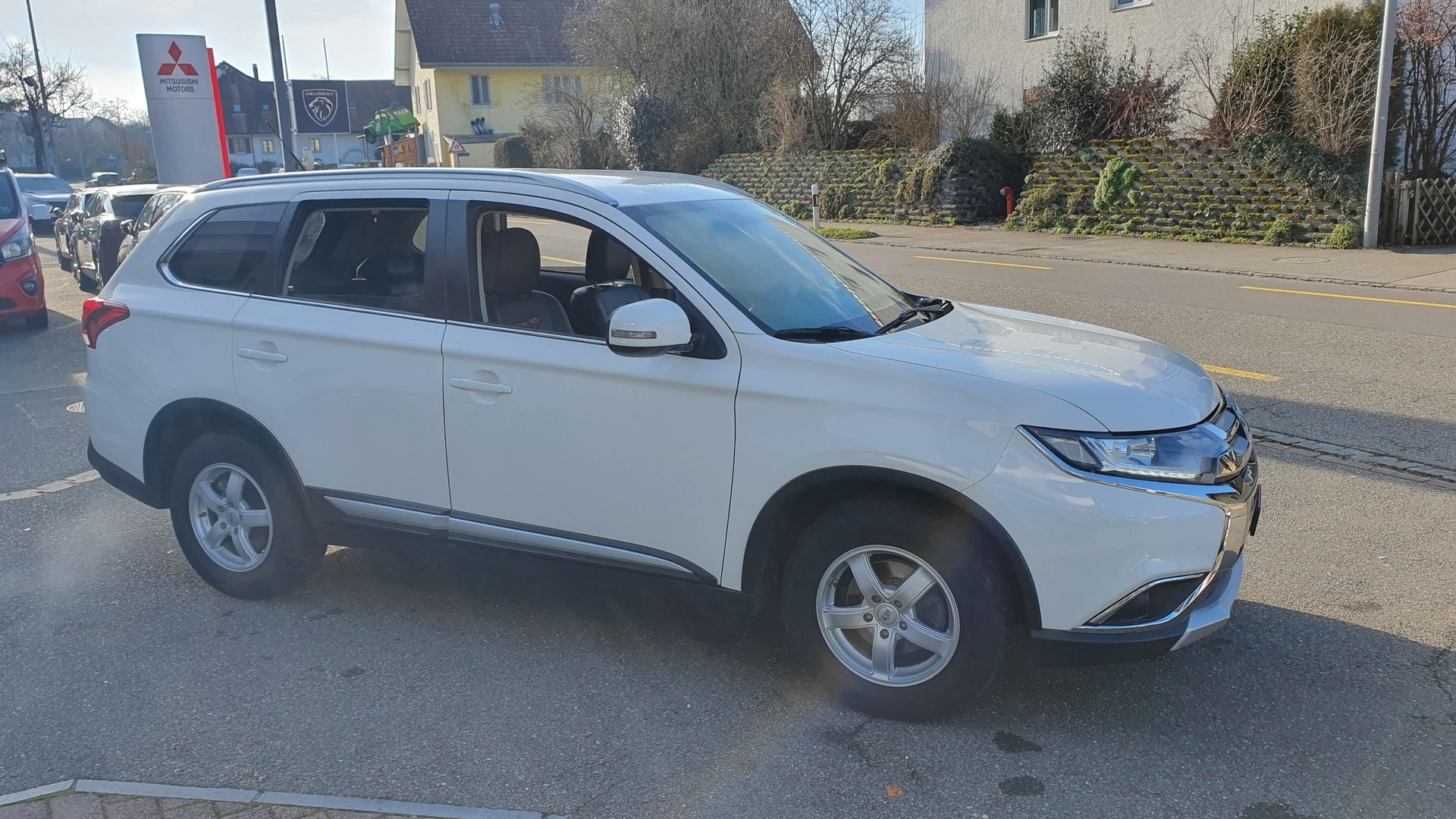 MITSUBISHI Outlander 2.2DID SwissStar Anhängelast bis 2.0t möglich-image-3